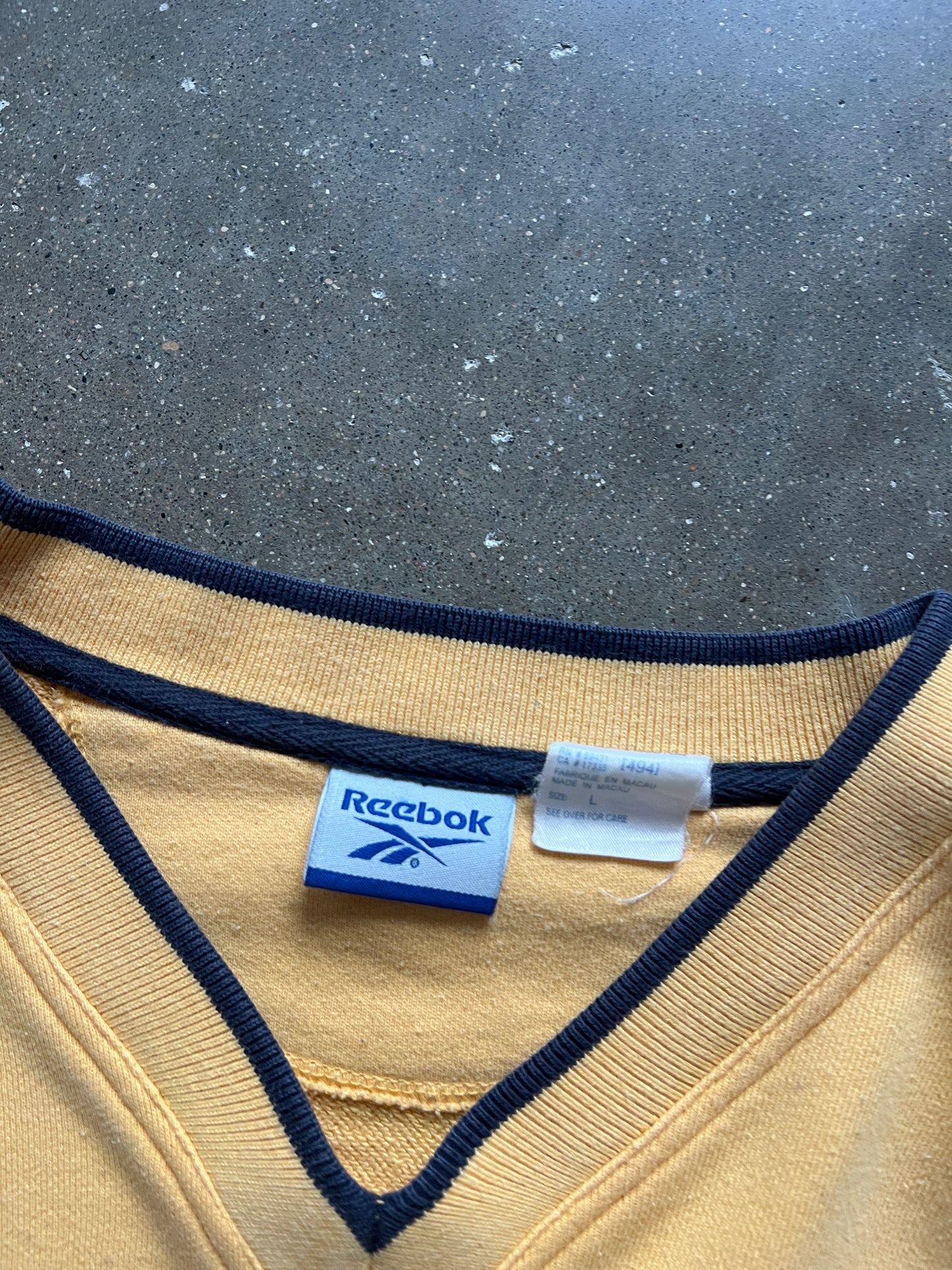 Vintage Yellow Reebok Spellout Sweatshirt - L