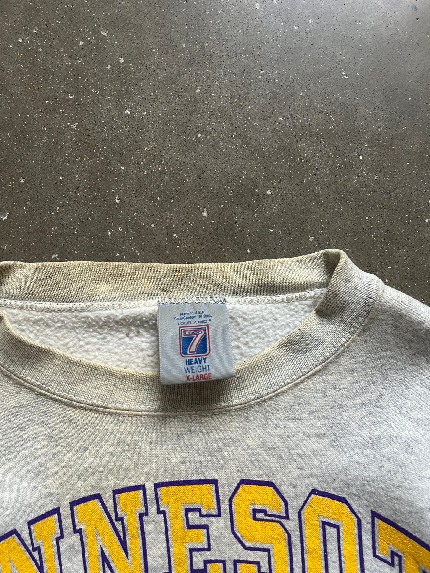 Vintage White Minnesota Vikings Crew - L