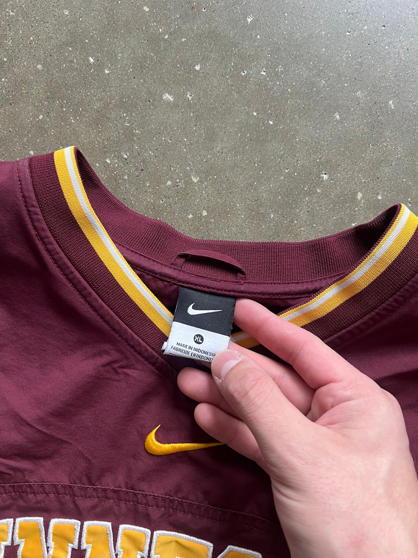 Vintage Red Minnesota Puffer Jacket - XL