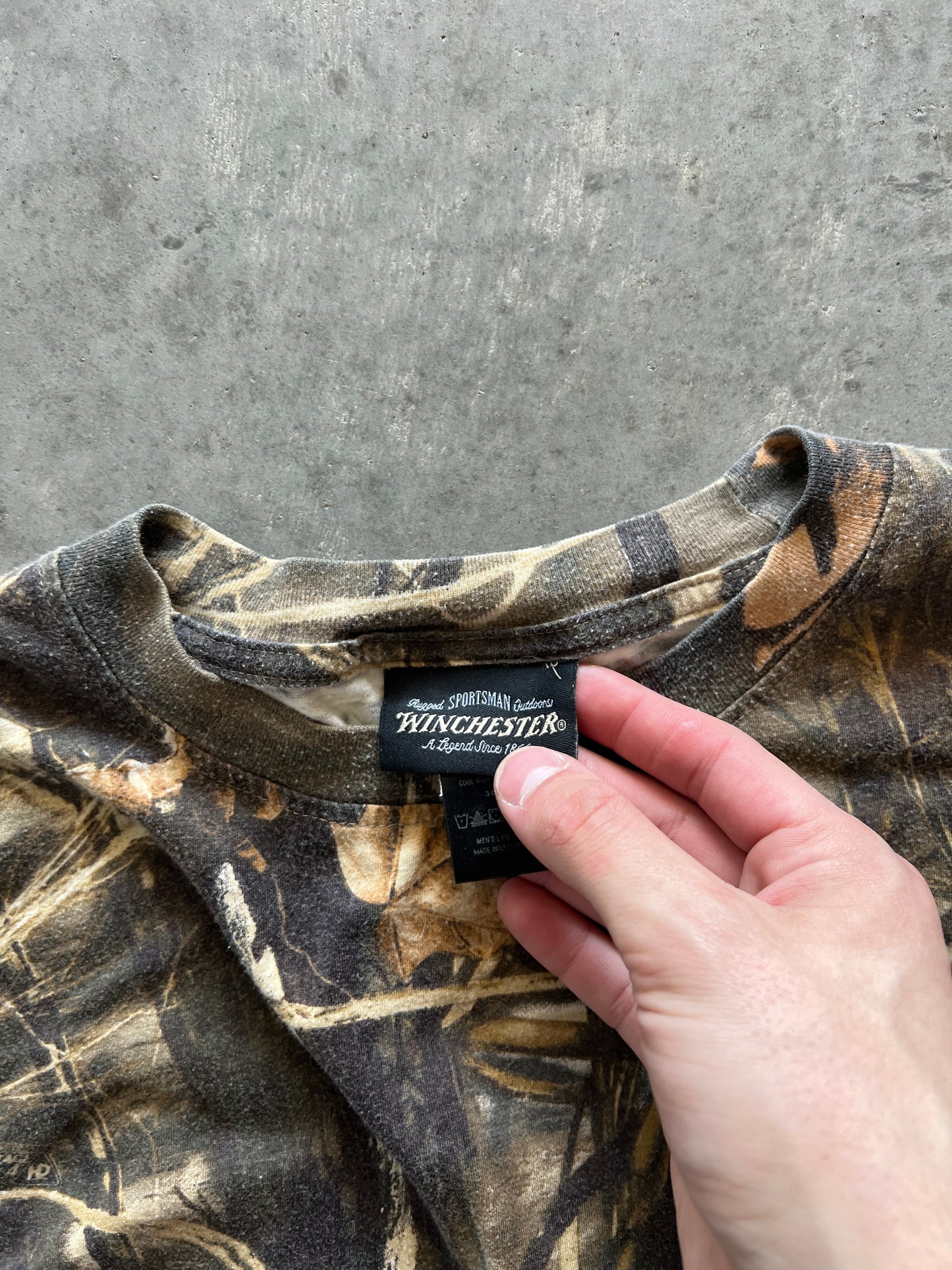Vintage RealTree Camo Longsleeve Shirt - L