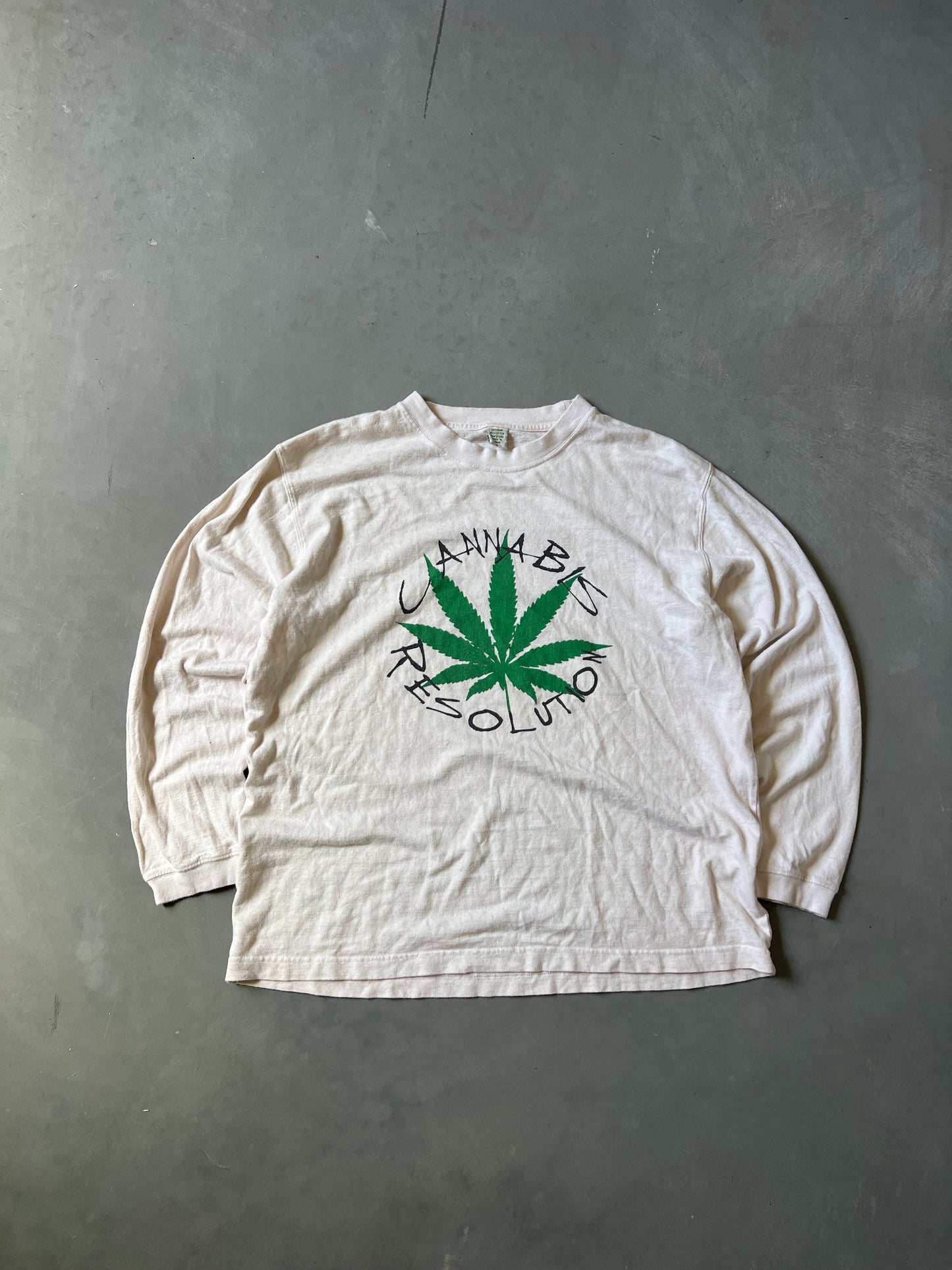 Vintage Canabis Resolution Weed Tee - L