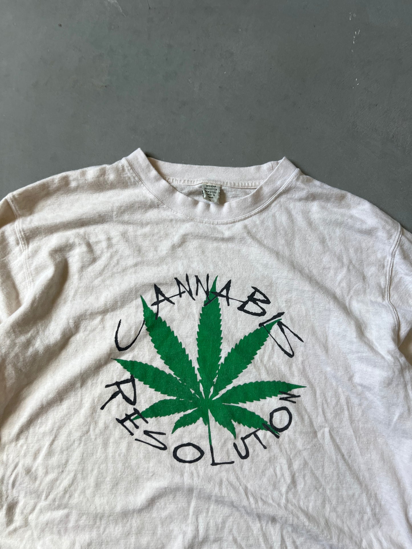 Vintage Canabis Resolution Weed Tee - L