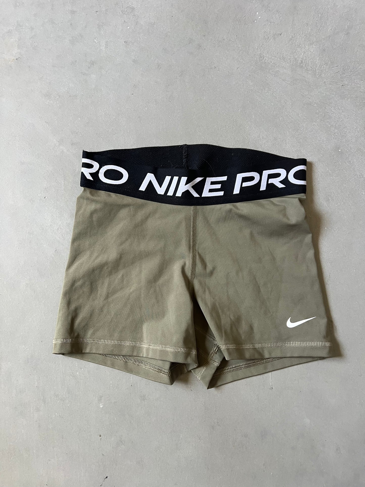 Nike Pro Womans Athletic Shorts Lot 6x - S