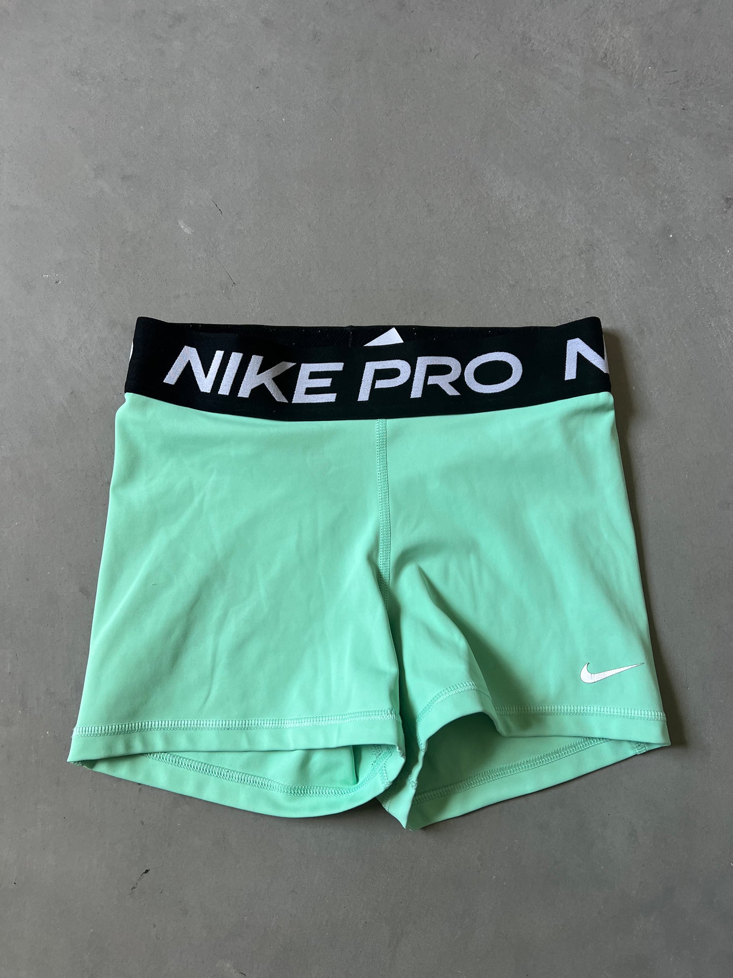 Nike Pro Womans Athletic Shorts Lot 6x - S