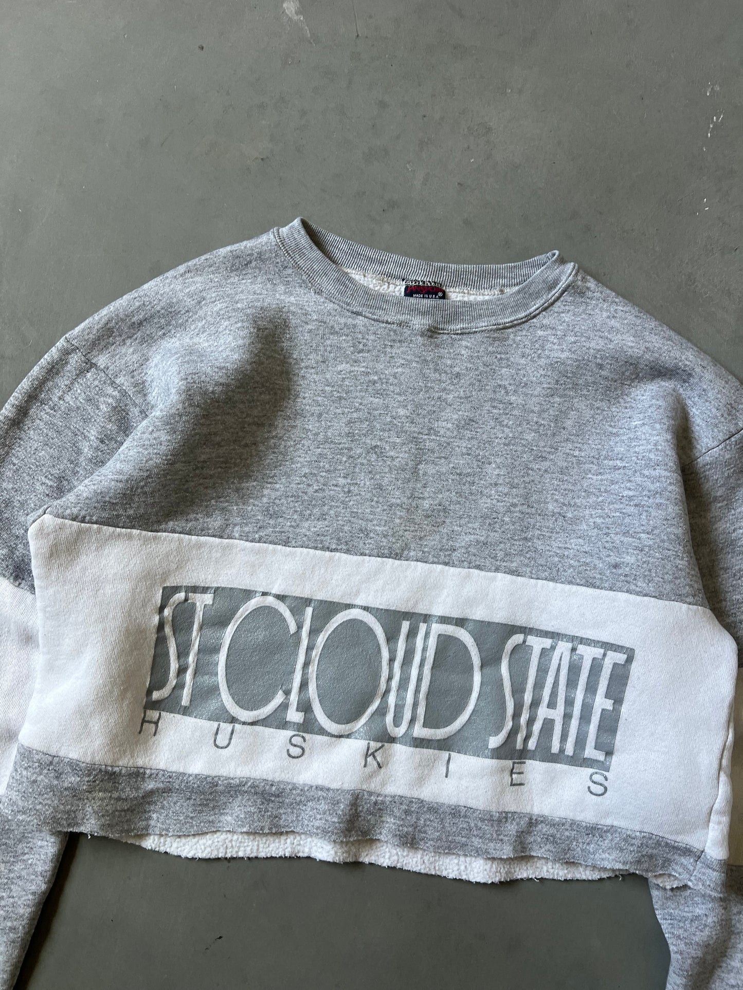 Vintage St Cloud State Cropped Sweatshirt - L