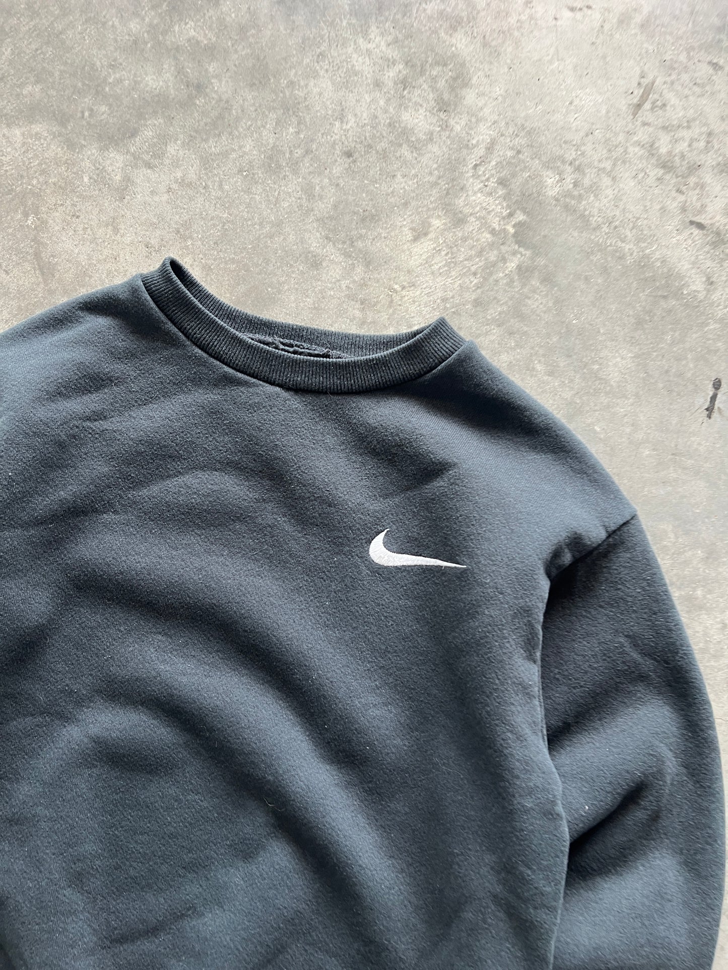 Vintage Black Nike Swoosh Crew - XS