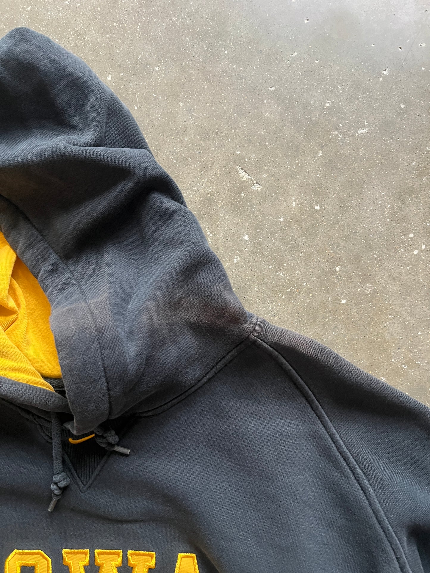 Vintage Black Iowa Nike Hoodie - XL