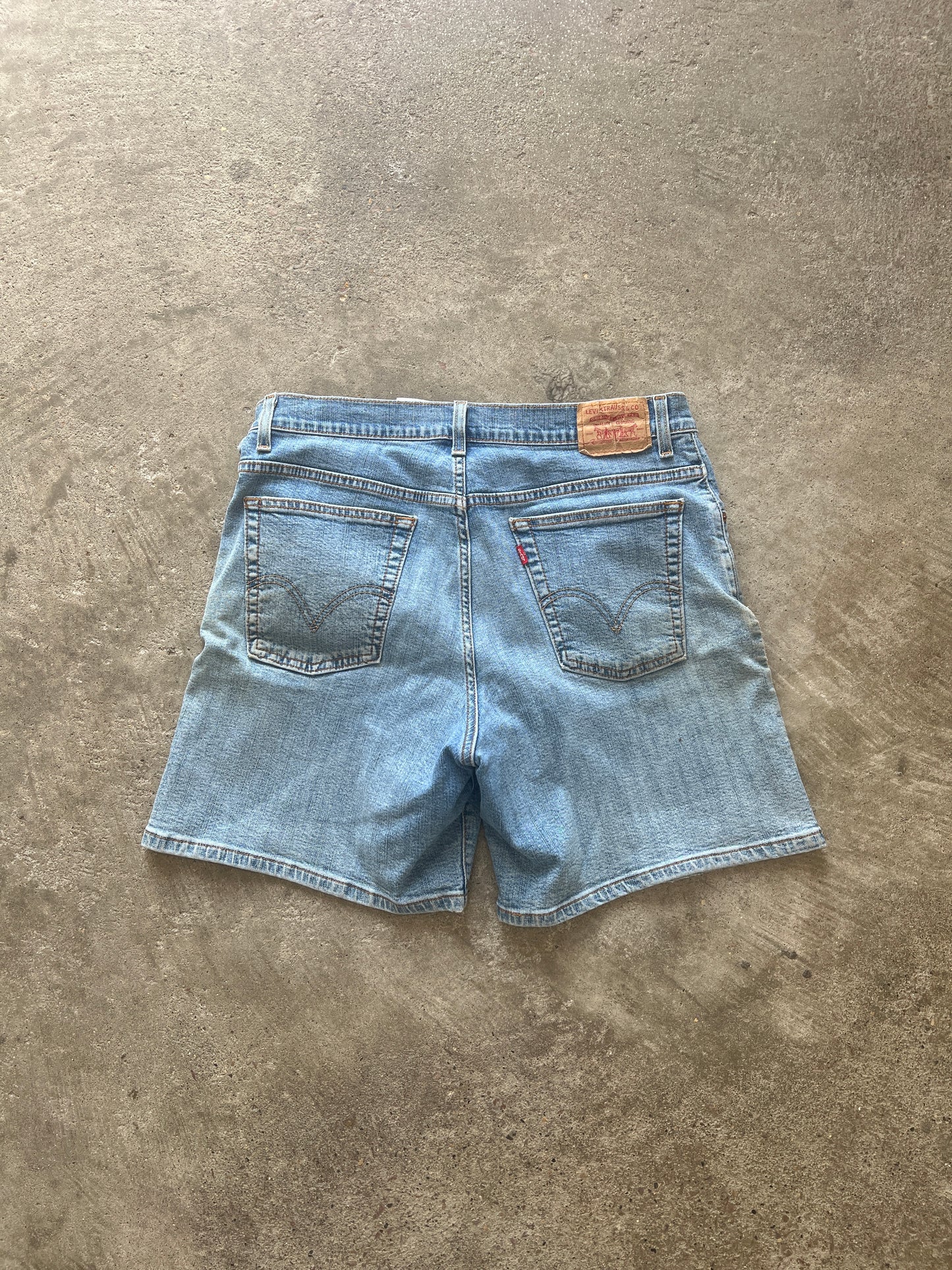 Vintage Levi 505 Shorts - 32