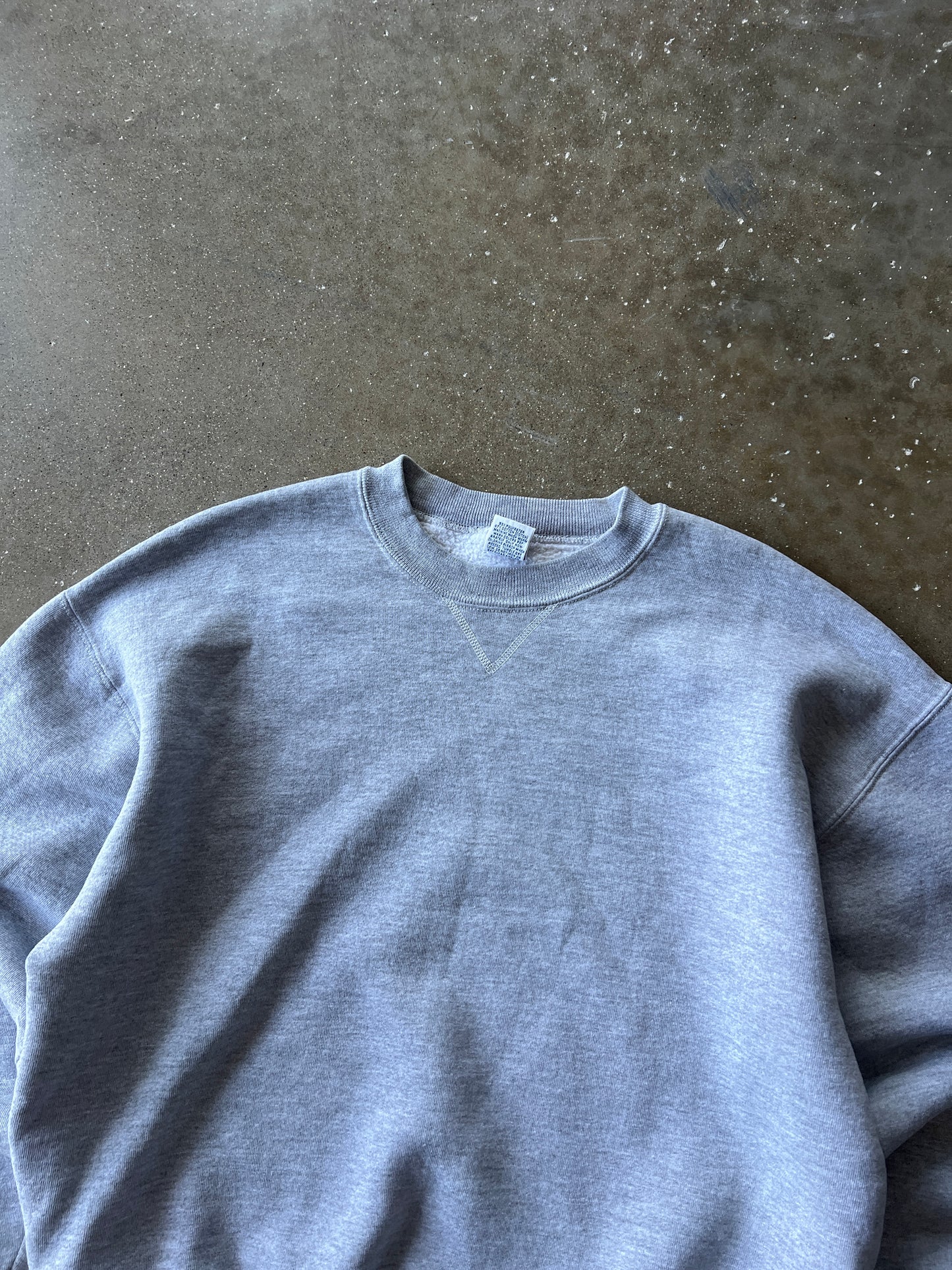 Vintage Heather Grey Russell Crew - L