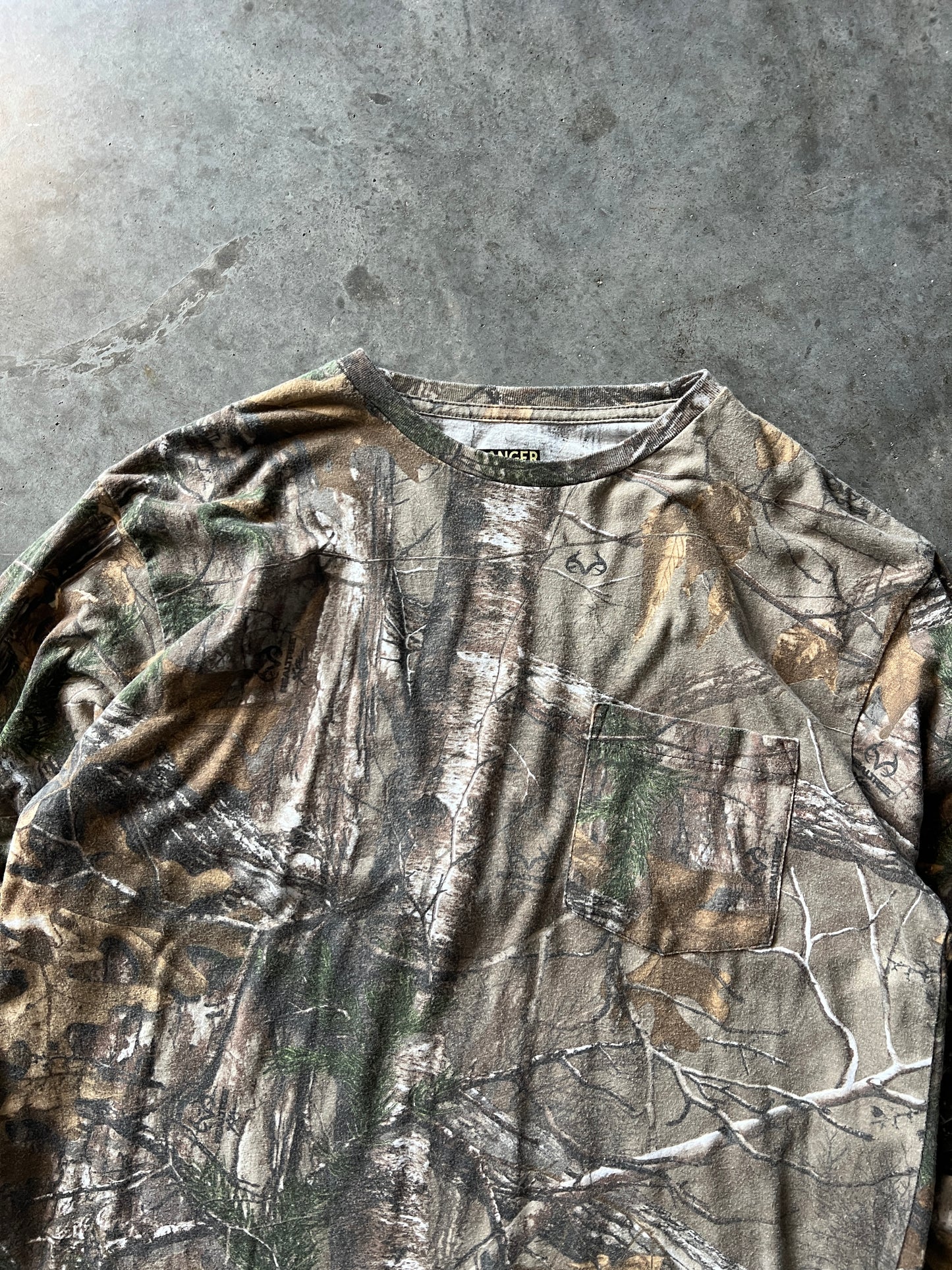 Vintage Real Tree Camo Longsleeve Shirt - M