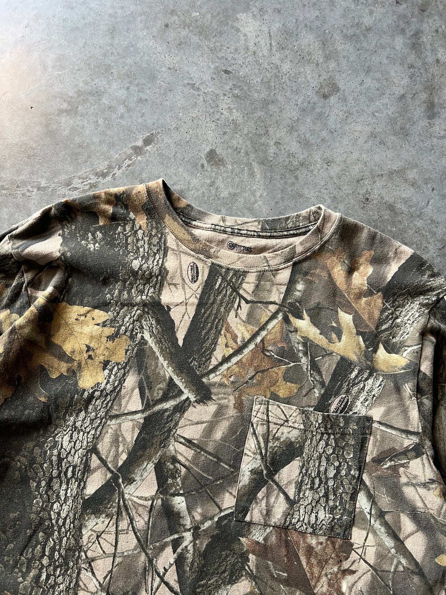 Vintage Real Tree Camo Longsleeve Shirt - L