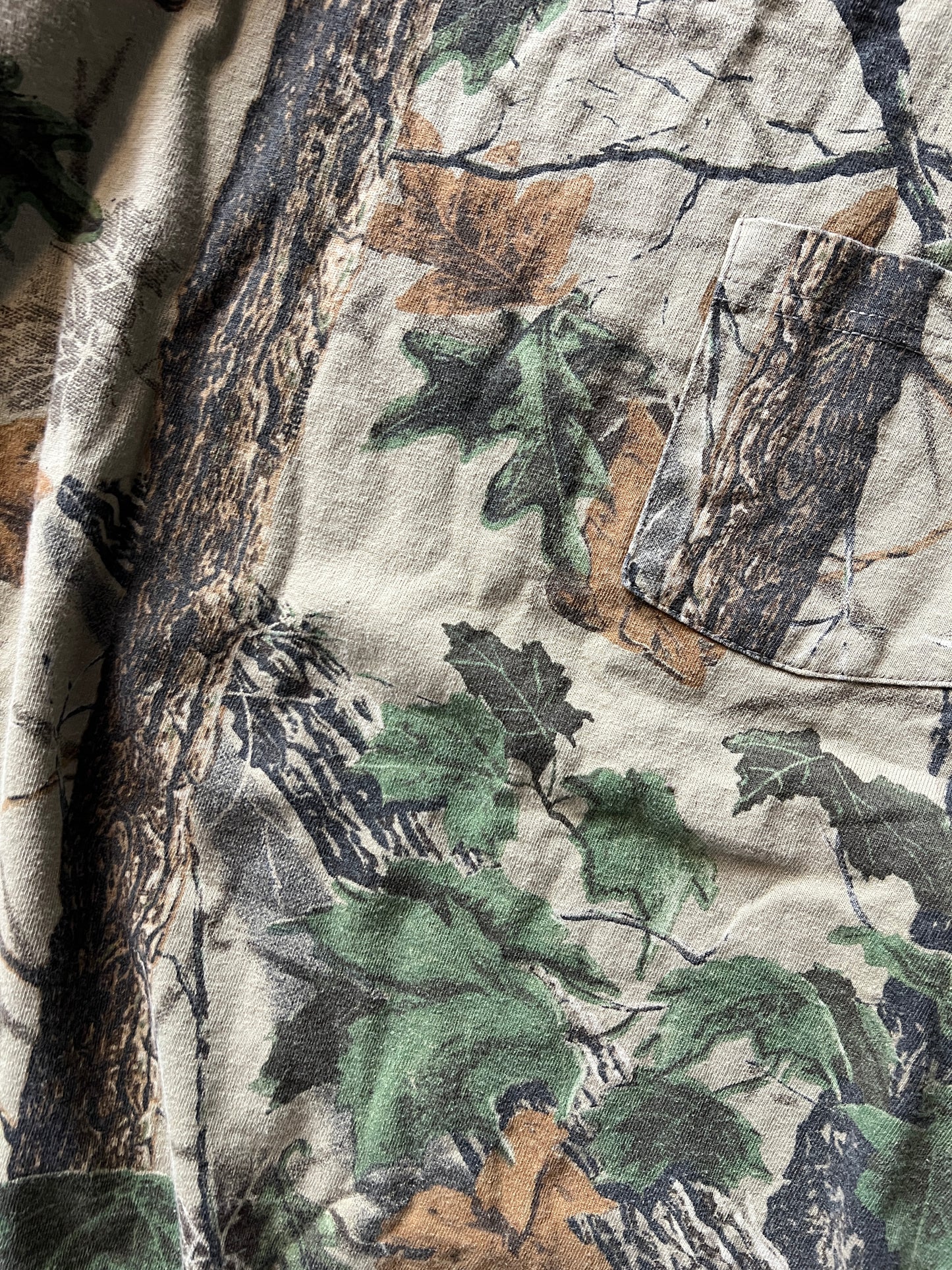 Vintage Forest Green Real Tree Camo Shirt - M