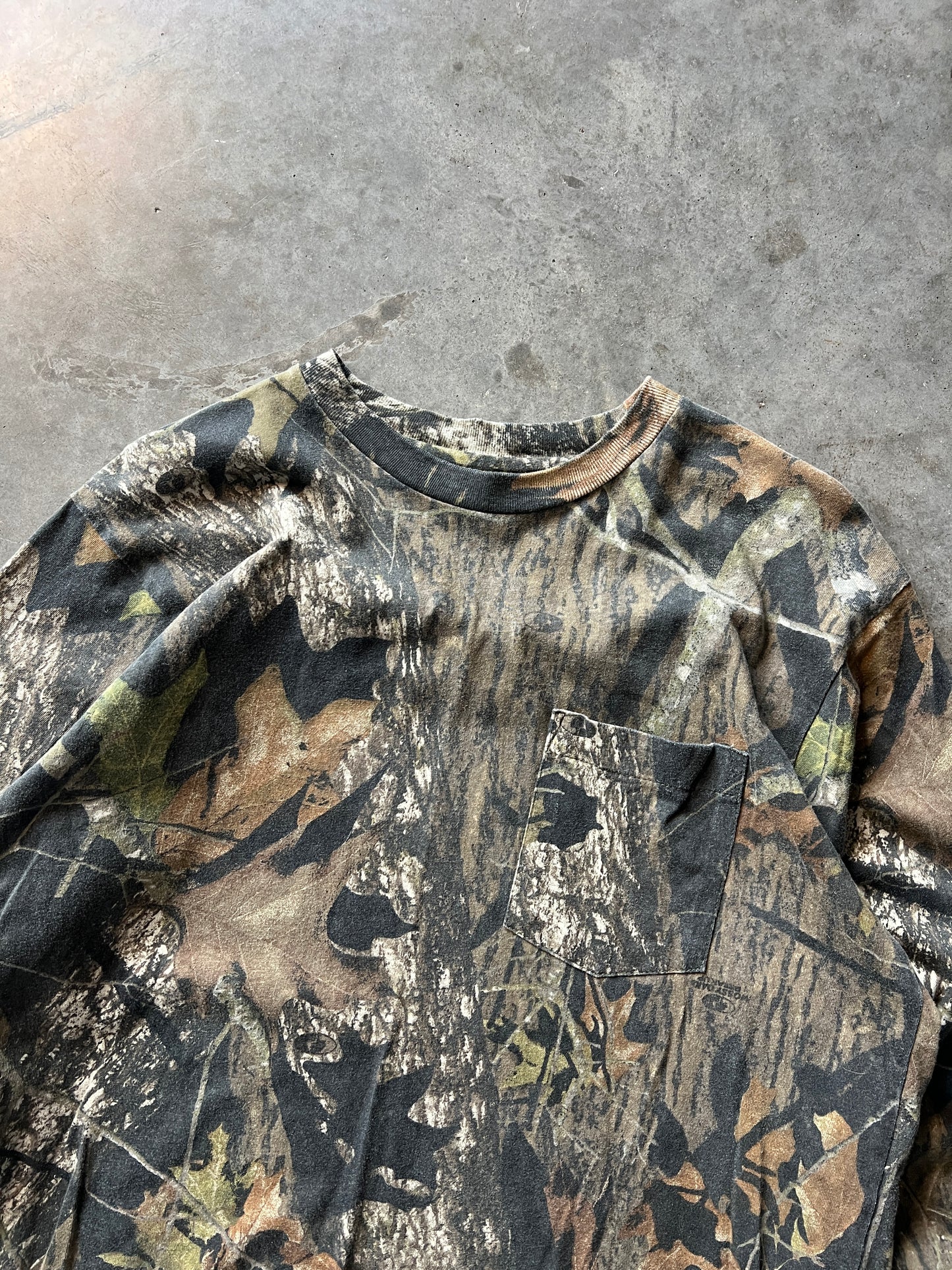 Vintage Real Tree Camo Longsleeve Shirt - M