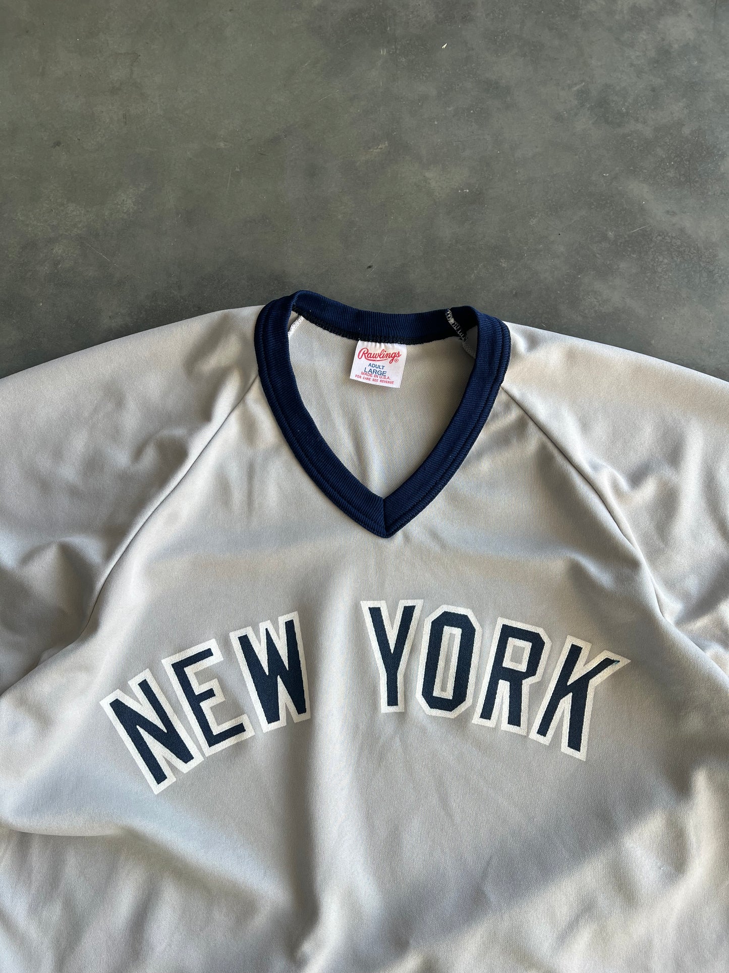 Vintage Grey New York Yankees Shirt - L