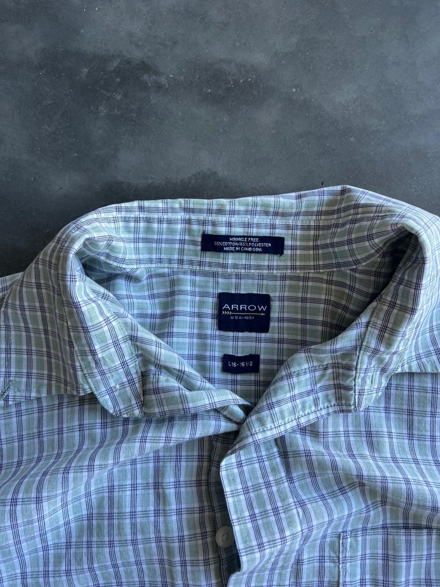Vintage Green Arrow Button Up Shirt - L
