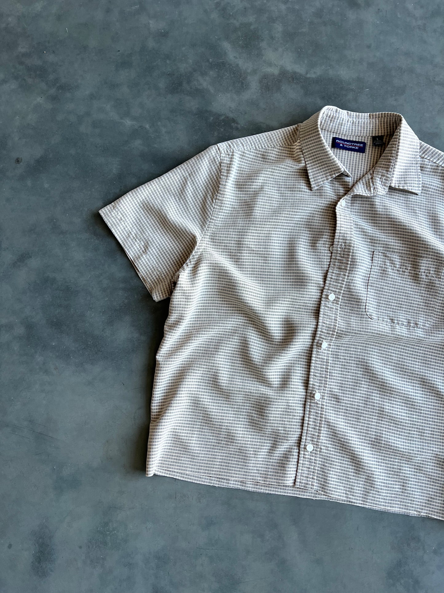 Vintage Roundtree Tan Button Up Shirt - L