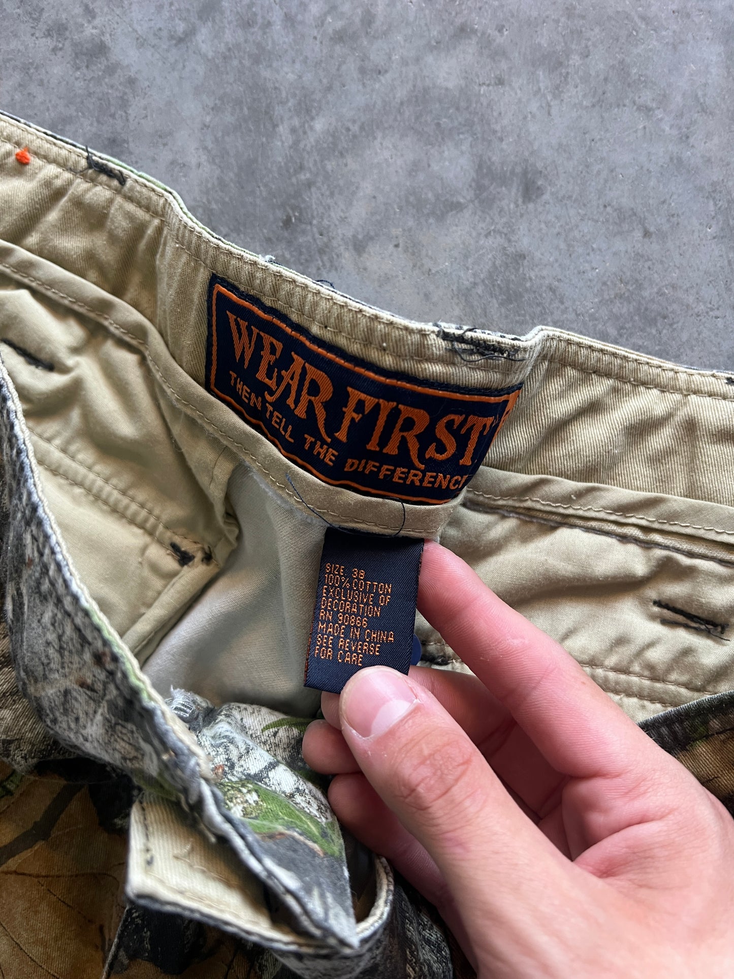 Vintage Real Tree Camo Shorts - 36