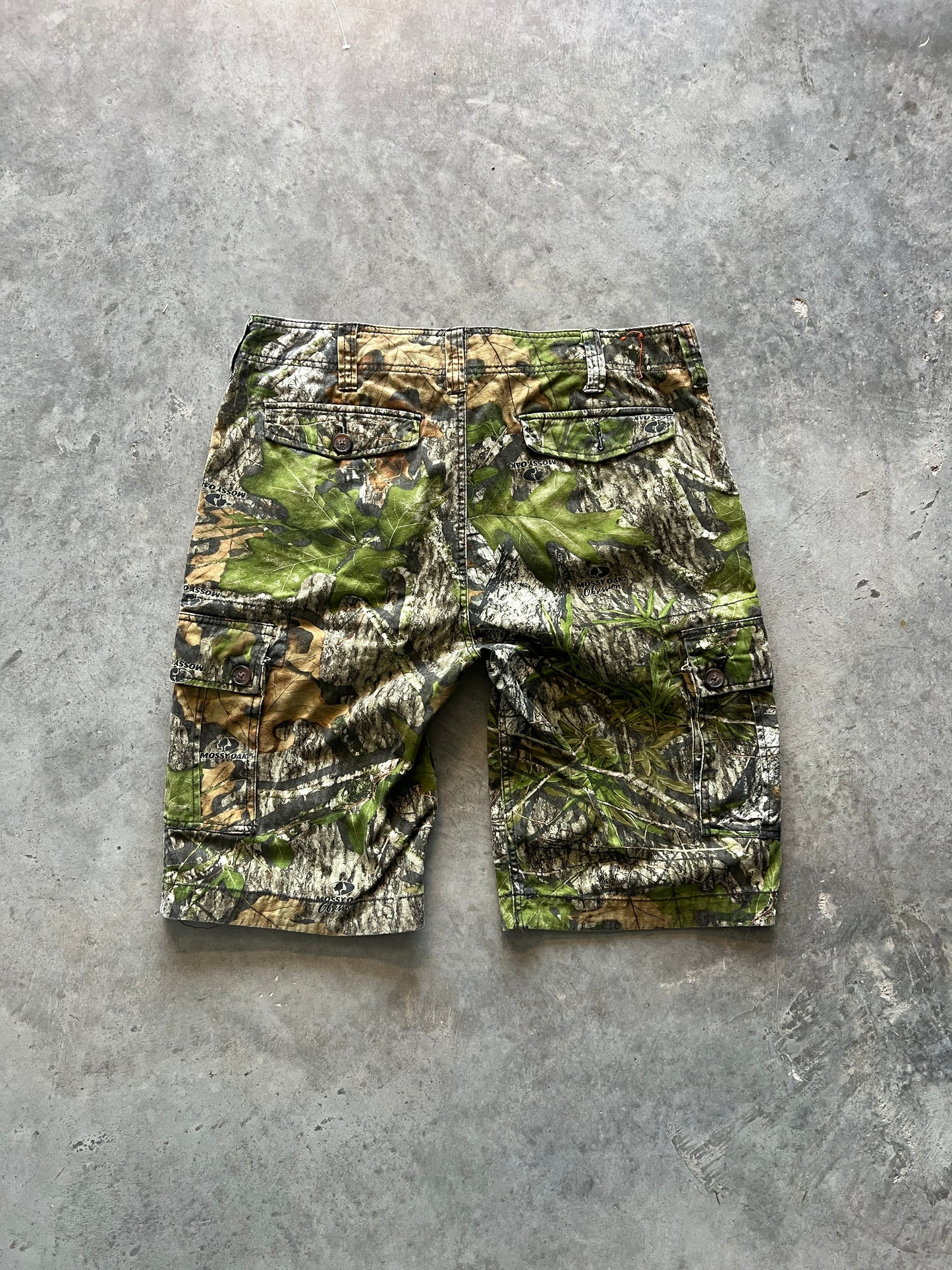 Vintage Real Tree Camo Shorts - 36