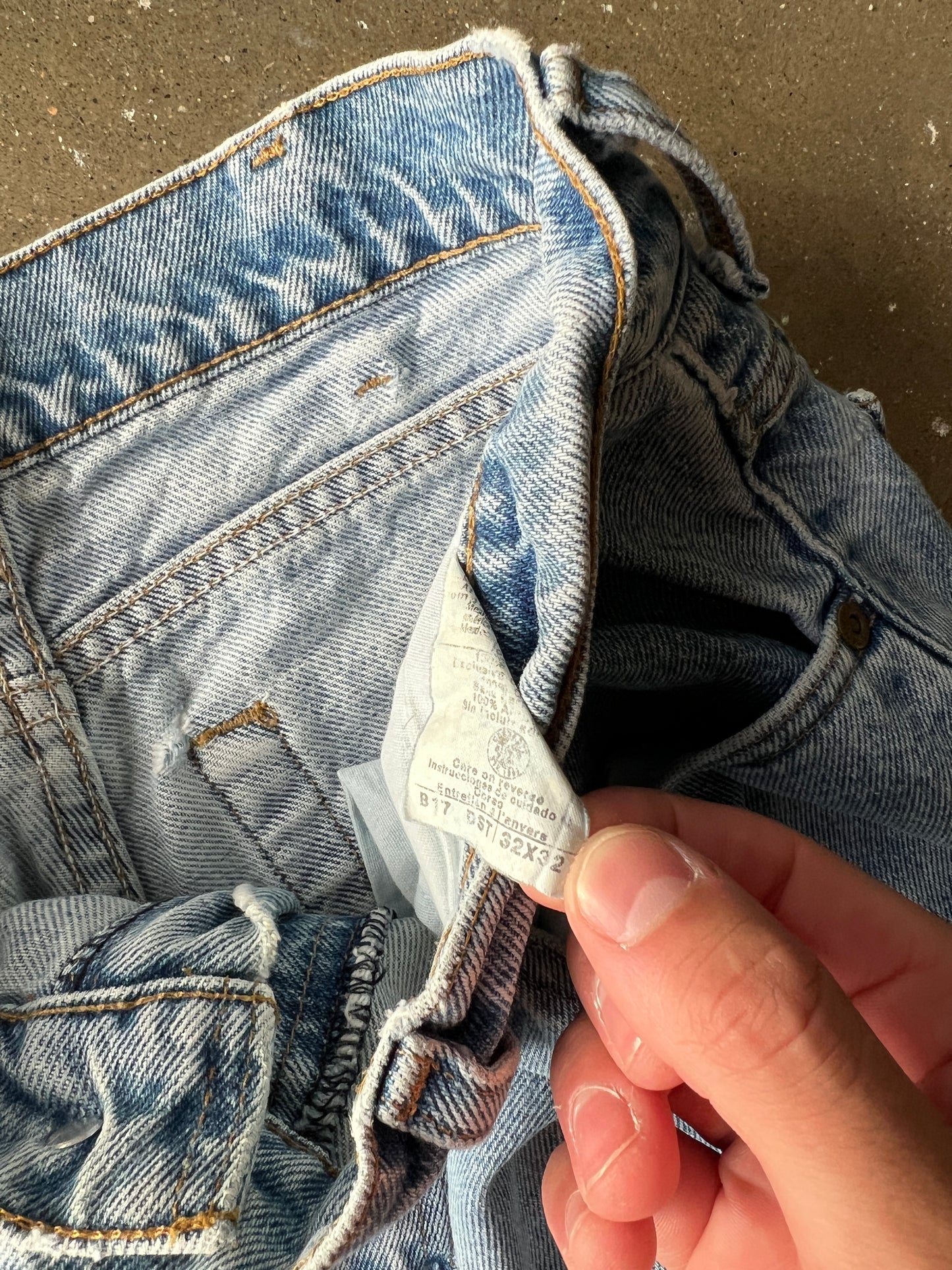 Vintage Faded Denim Blue Carhartt Pants - 32x32