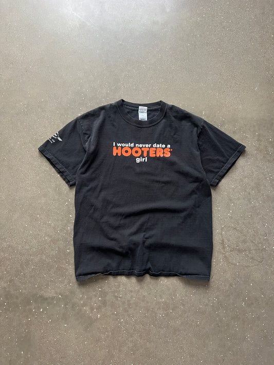 Vintage Black Hooters Shirt - L