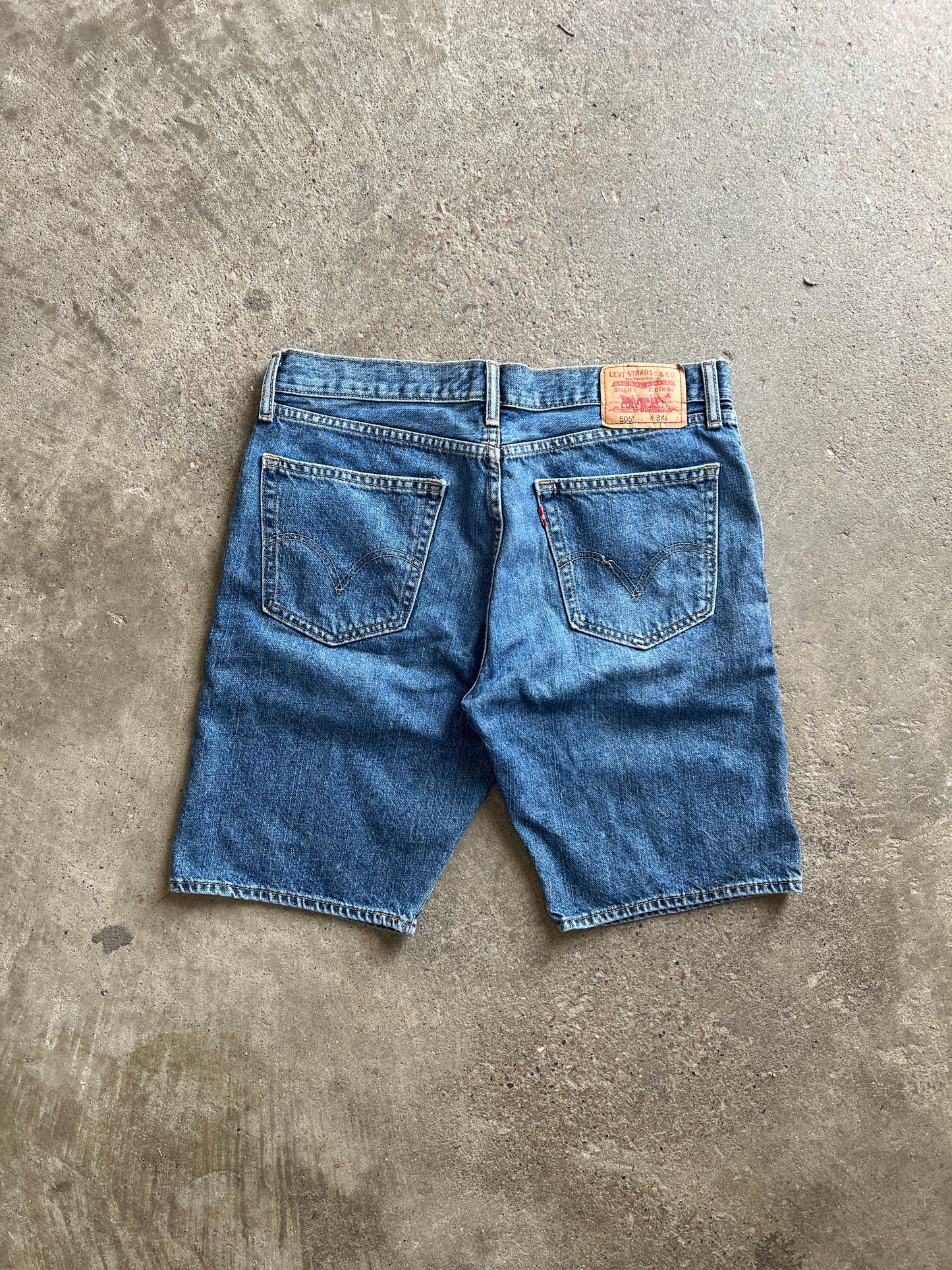 Vintage Levi 505 Shorts - 35