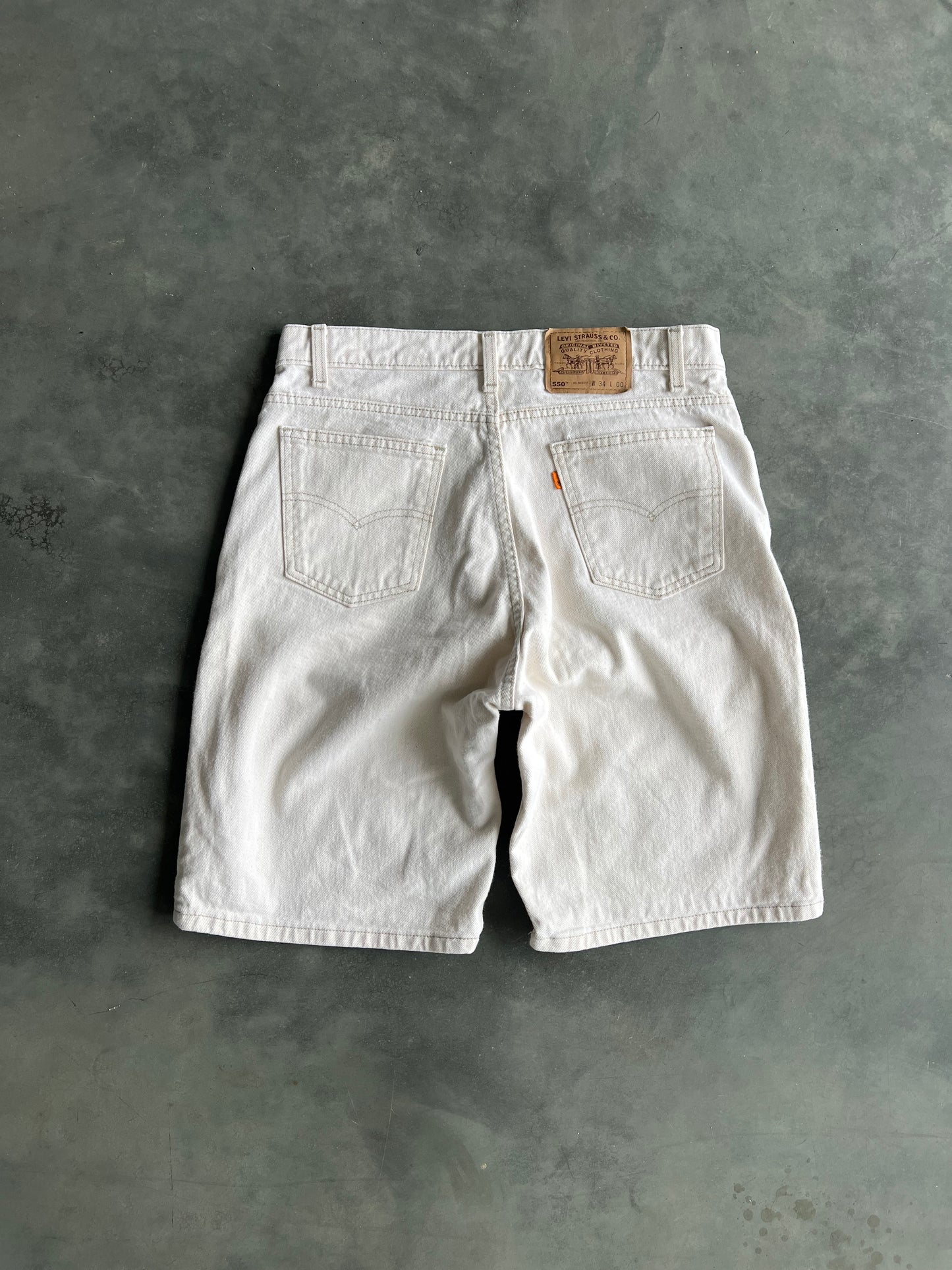 Vintage White Levi Orange Tab Shorts - 34