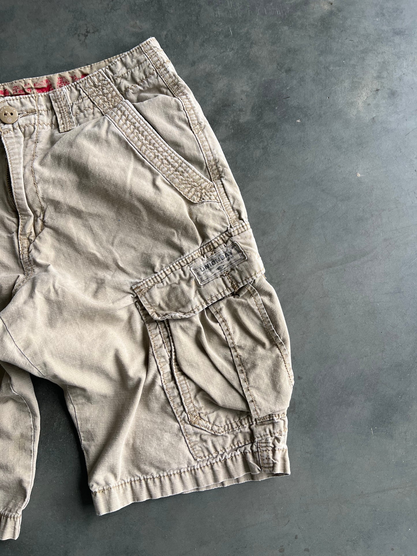 Vintage Tan Union Bay Carpenter Shorts - 30