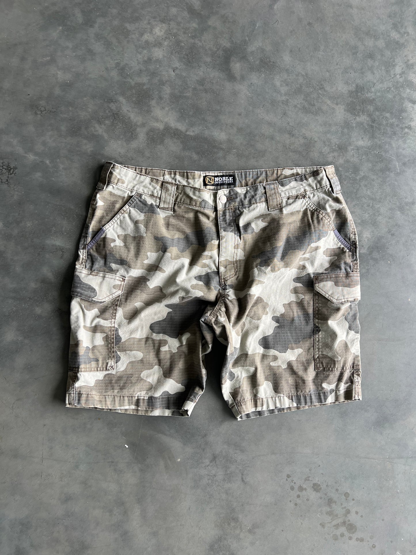 Vintage Noble Outfitters Camo Shorts - 40