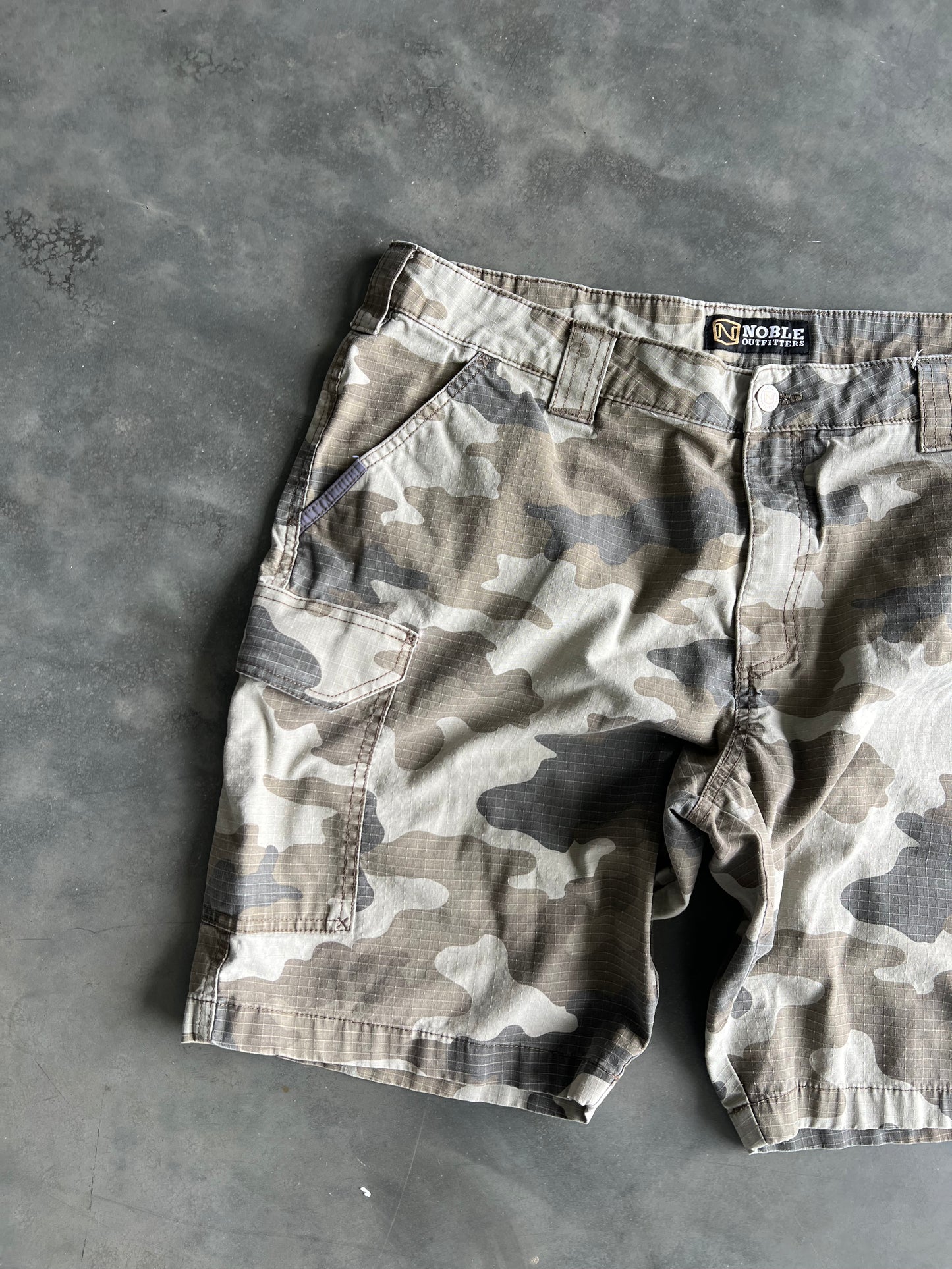 Vintage Noble Outfitters Camo Shorts - 40