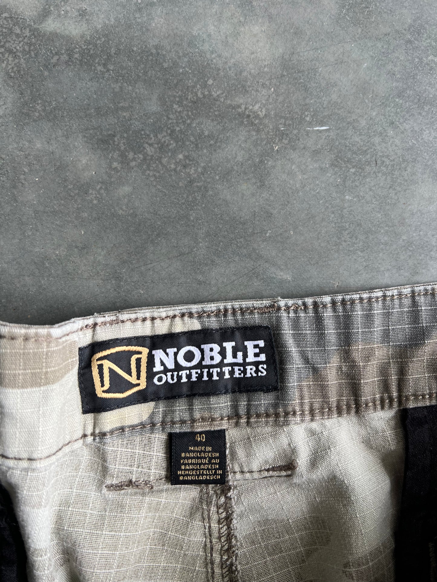 Vintage Noble Outfitters Camo Shorts - 40
