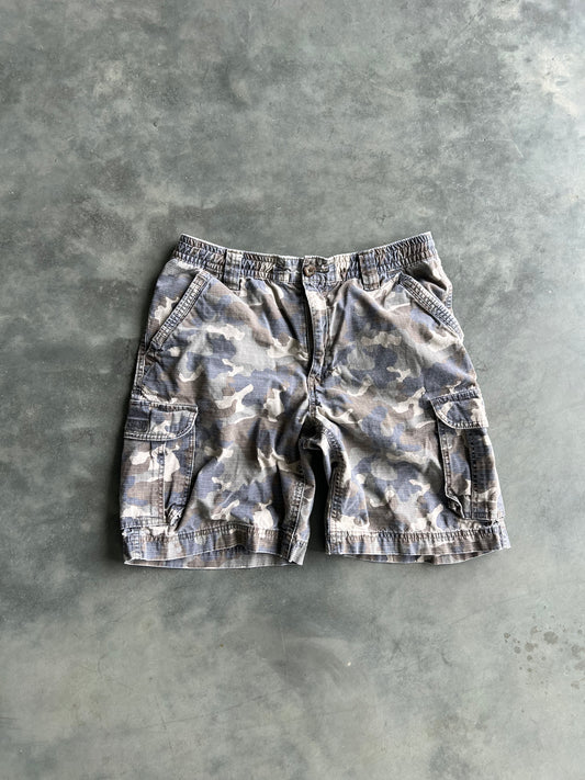 Vintage Outdoor Life Baggy Camo Shorts - M