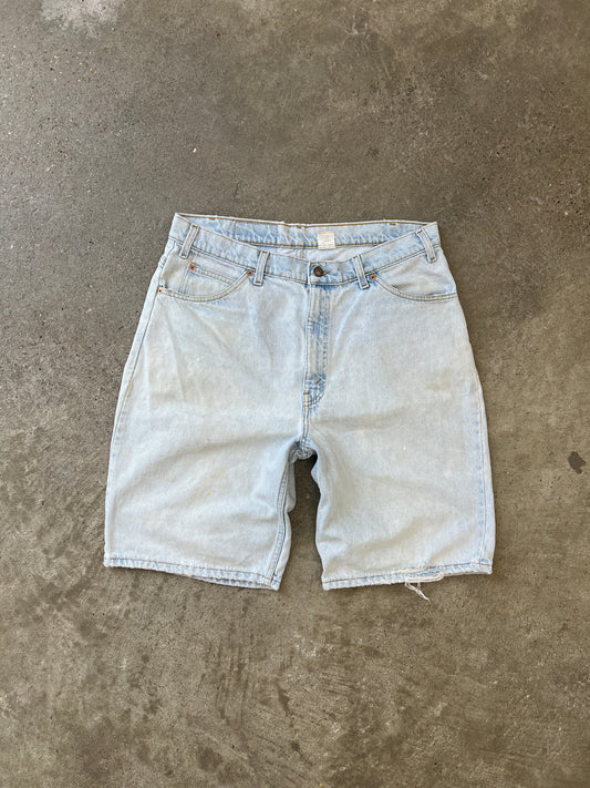 Vintage Light Wash Levi Shorts - 36