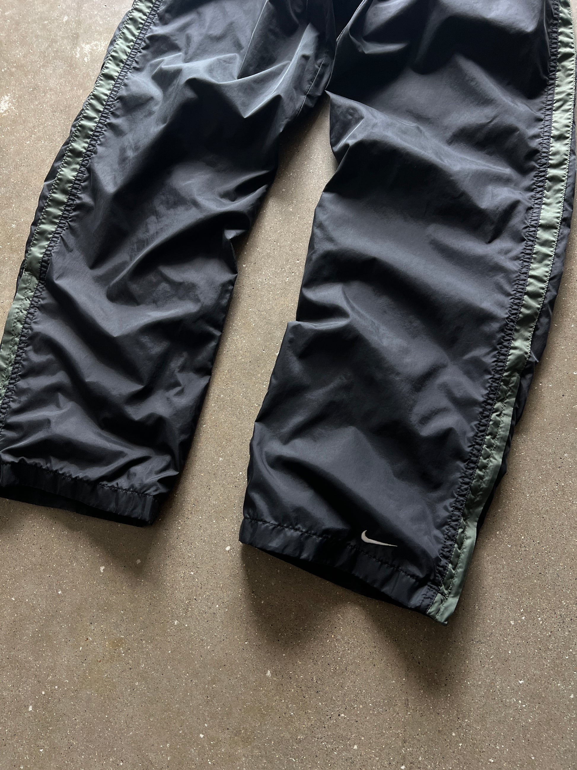 Vintage Green Nike Swoosh Track Pants - M