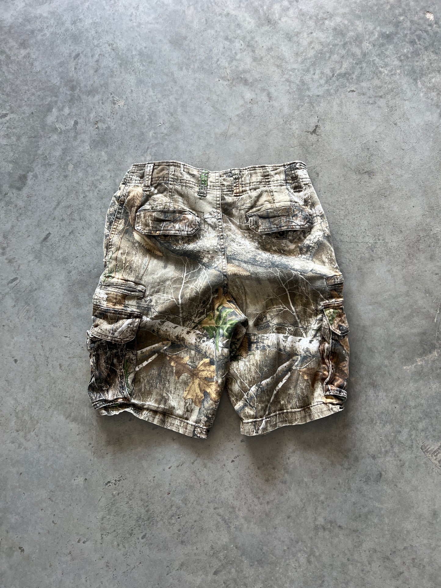 Vintage Real Tree Camo Shorts - 28