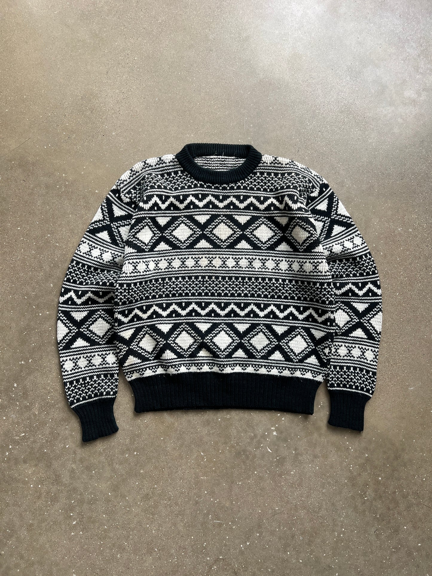 Vintage Black & White Sweater - M