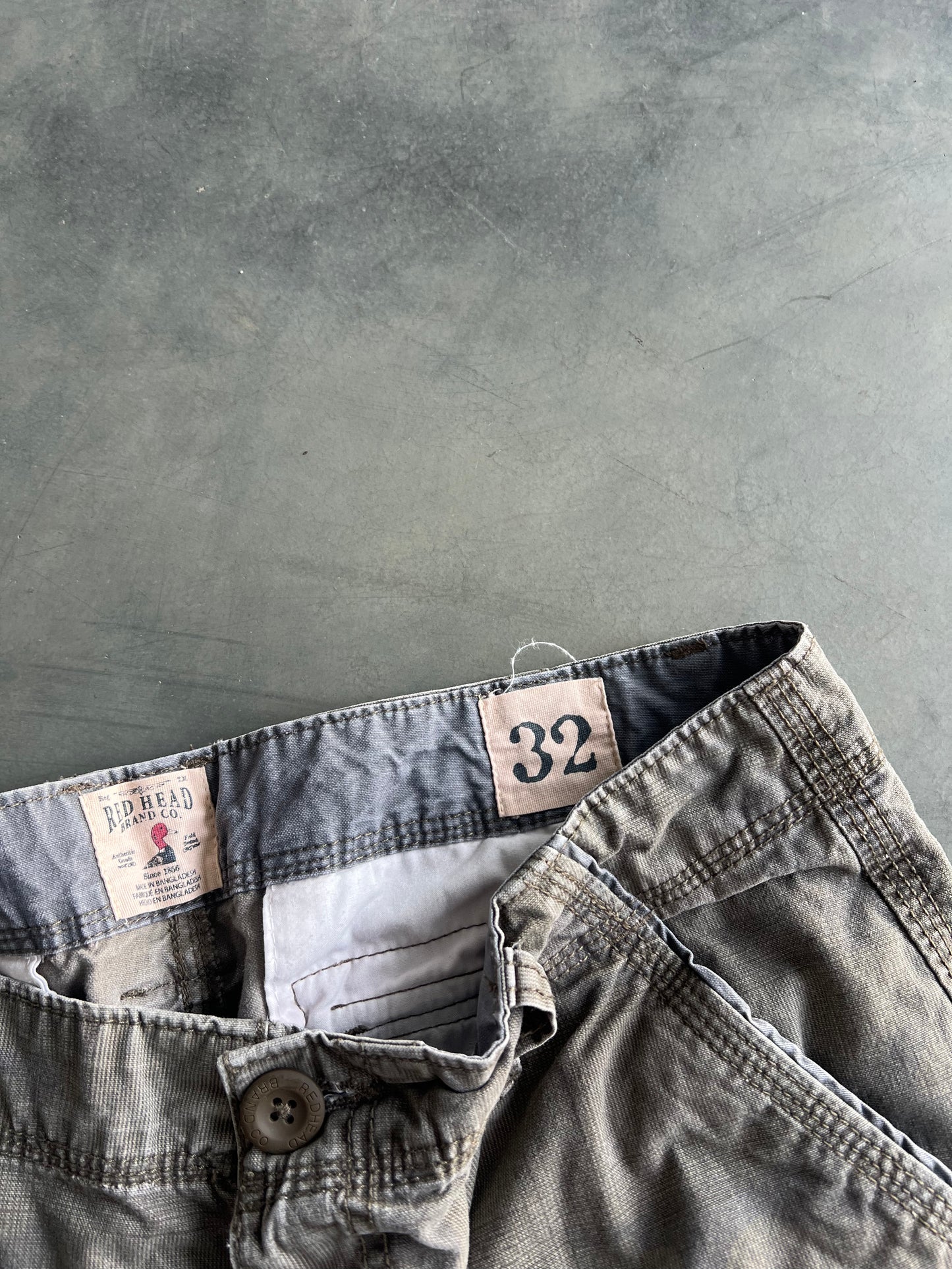 Vintage Dark Camo Baggy Shorts - 32