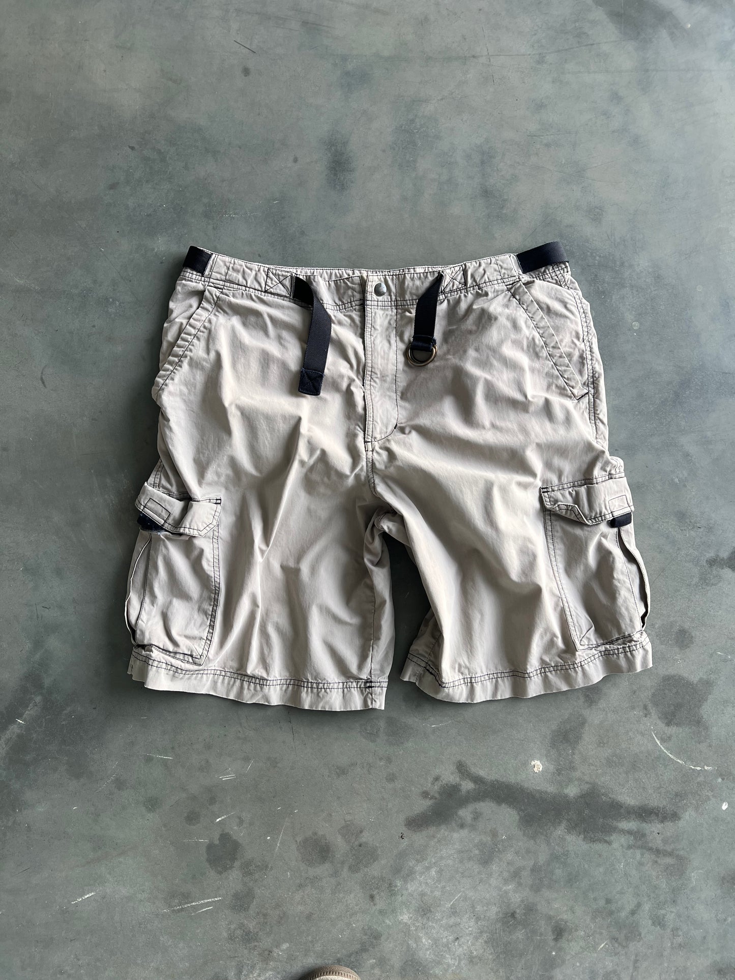 Vintage White Old Navy Baggy Shorts - 40