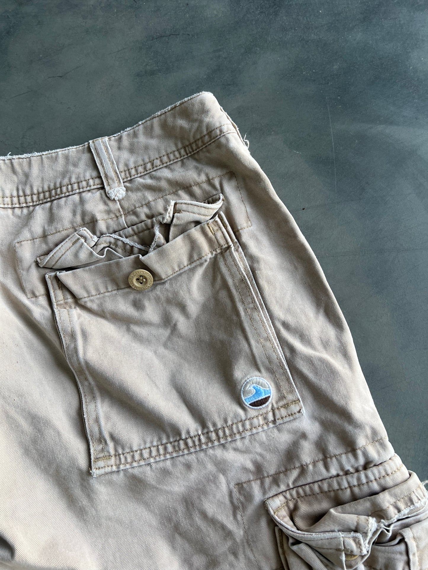 Vintage Tan Hollister Baggy Cargo Shorts - 34