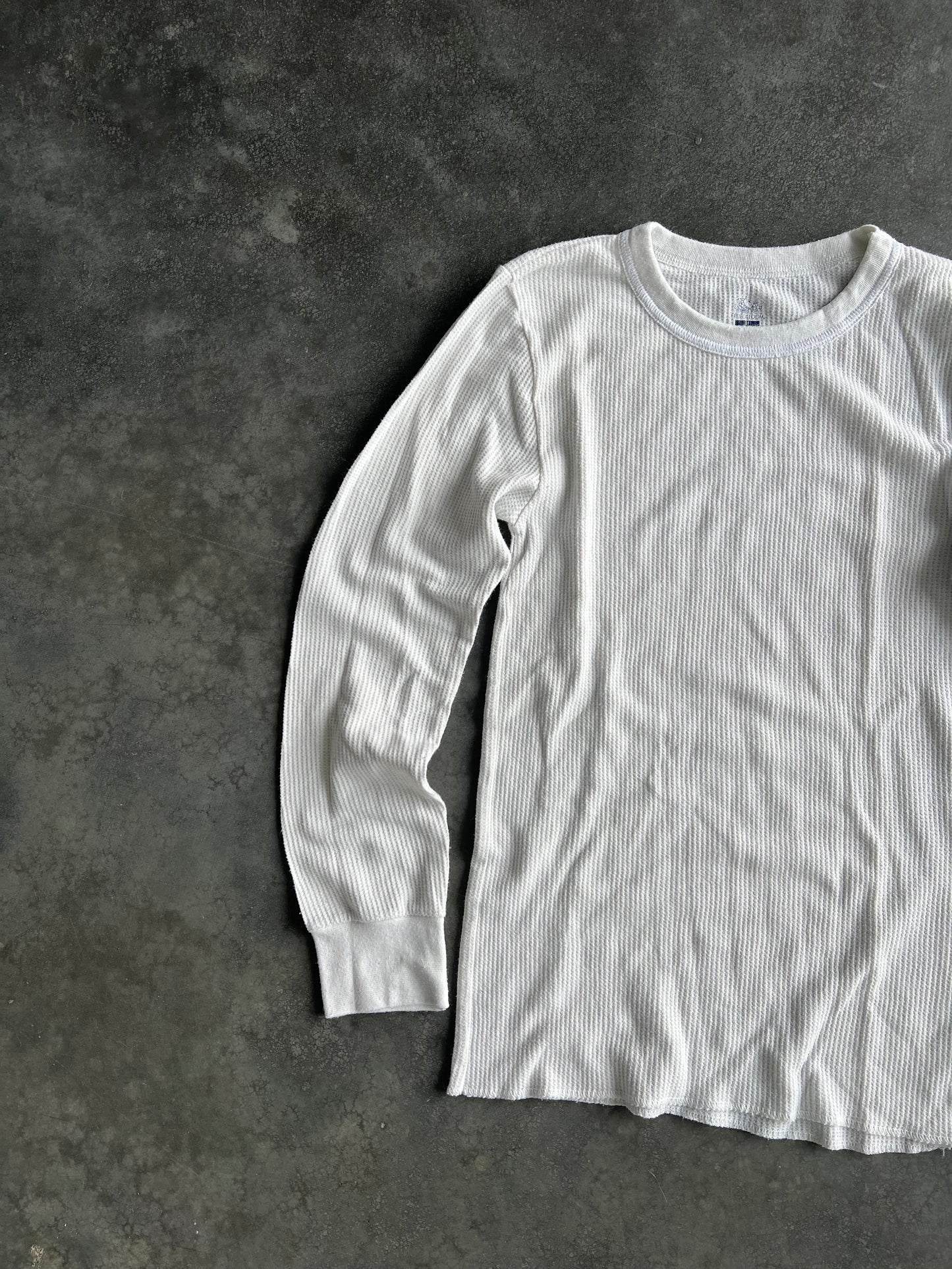 Vintage White Fruit of The Loom Thermal - M