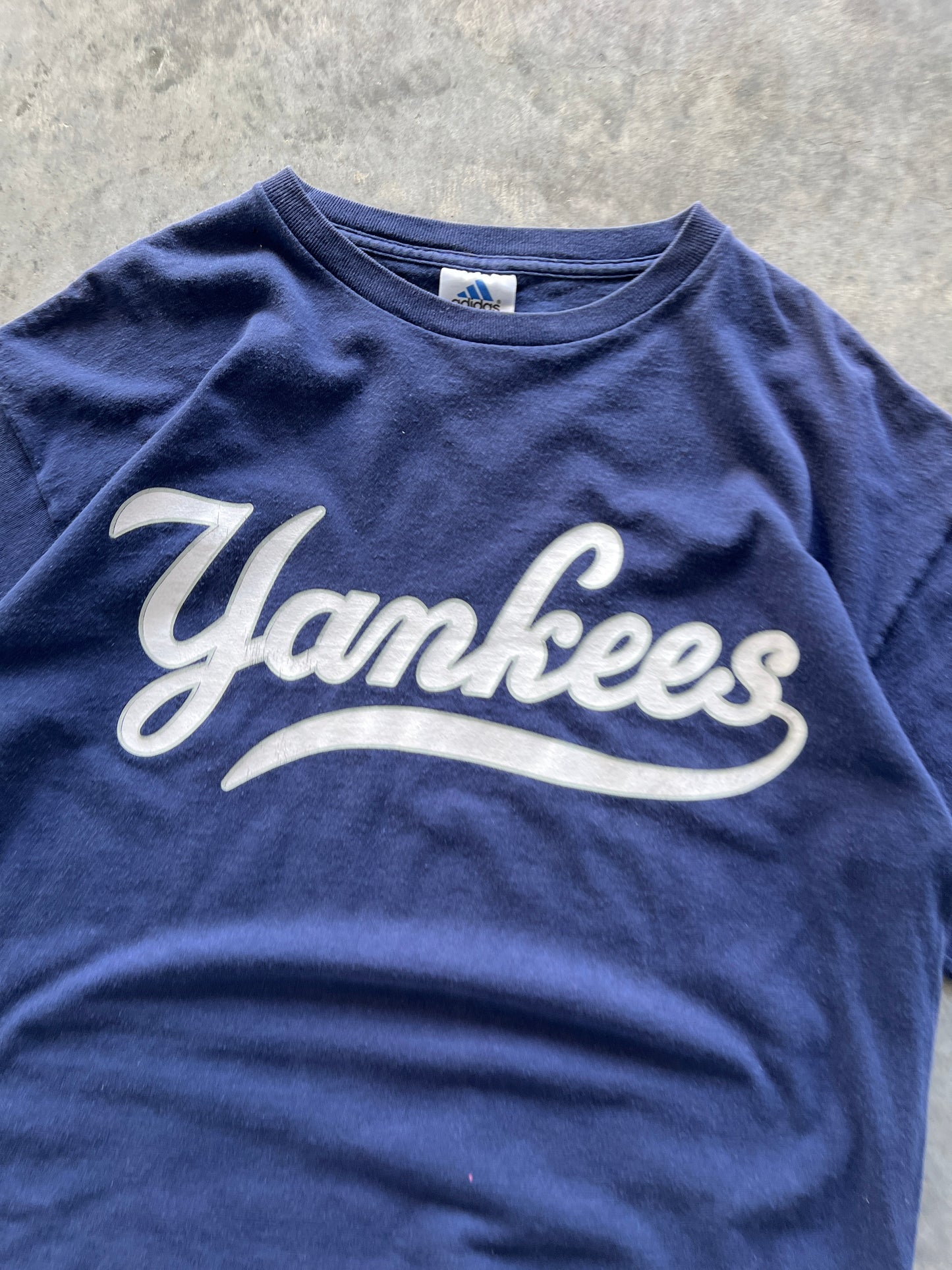 Vintage Navy Yankees Spellout Shirt - L