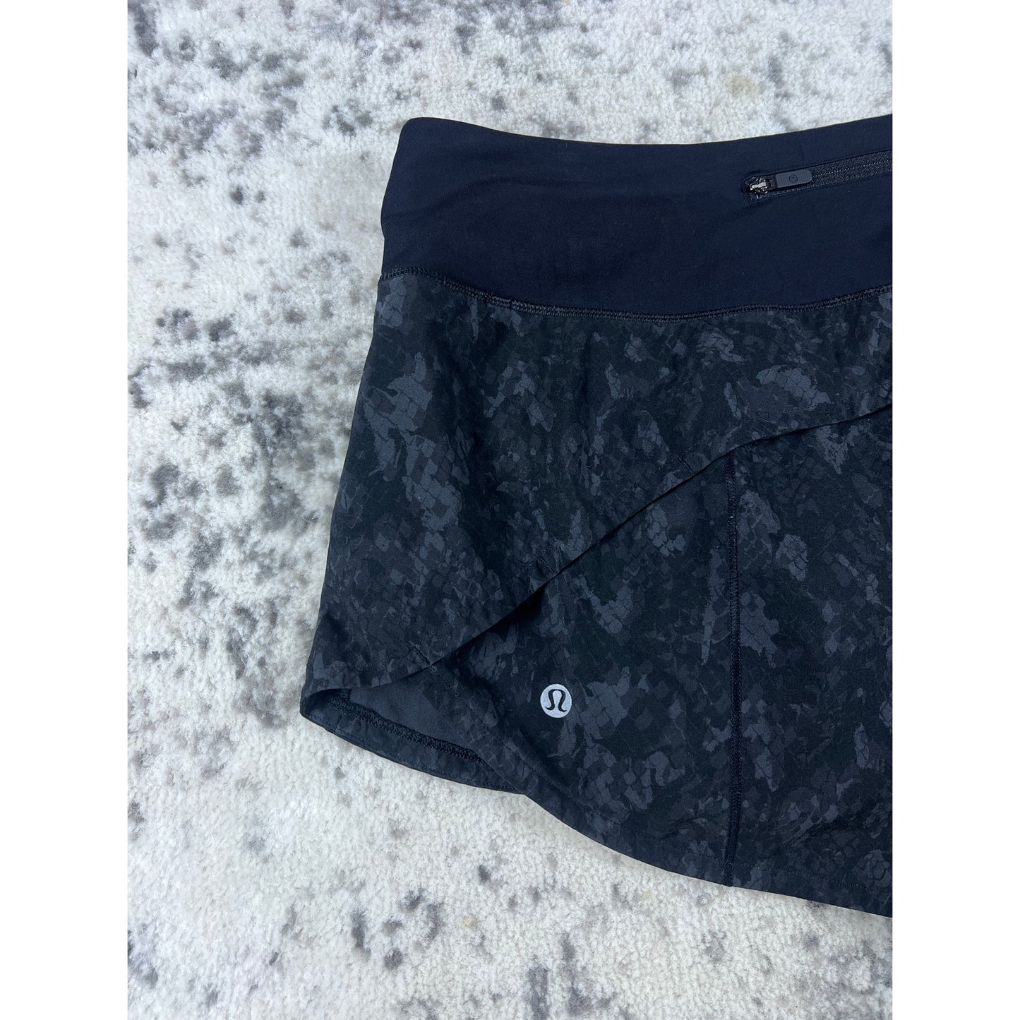 Lululemon Speed Up Low-Rise Shorts - 6