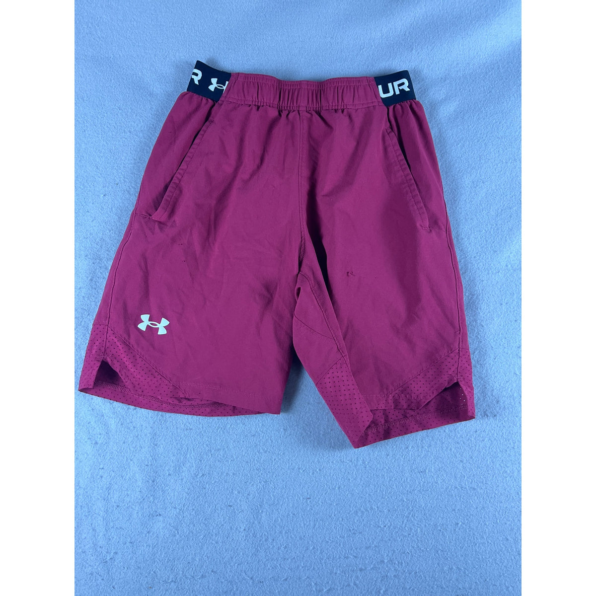 Under Armour Fitted Athletic Shorts - S