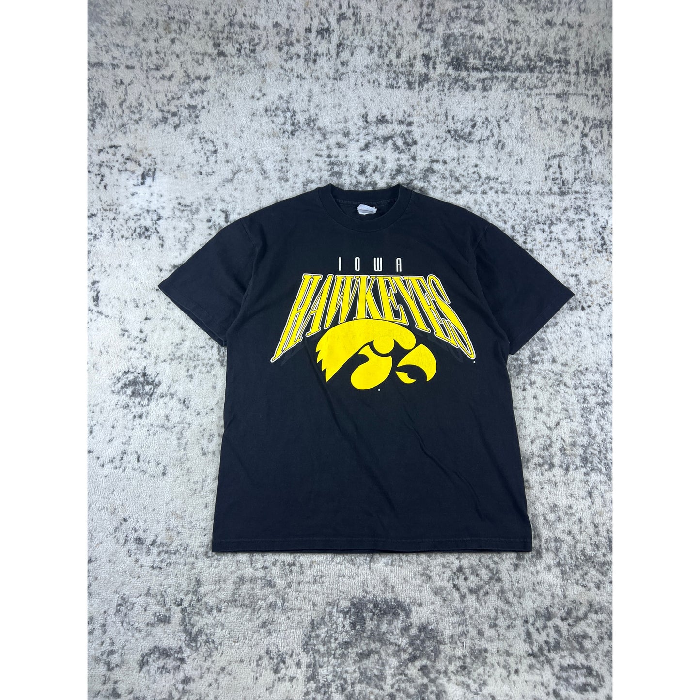 Vintage Iowa Hawkeyes Graphic Tee - L