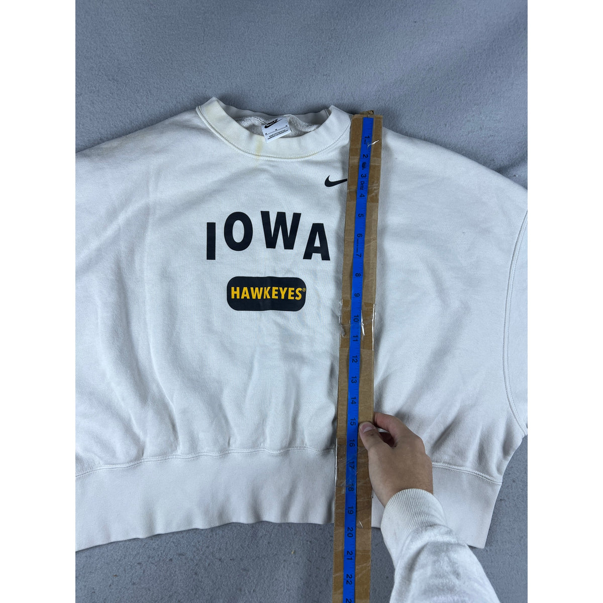 Iowa Hawkeyes Cropped Sweatshirt Womens - M