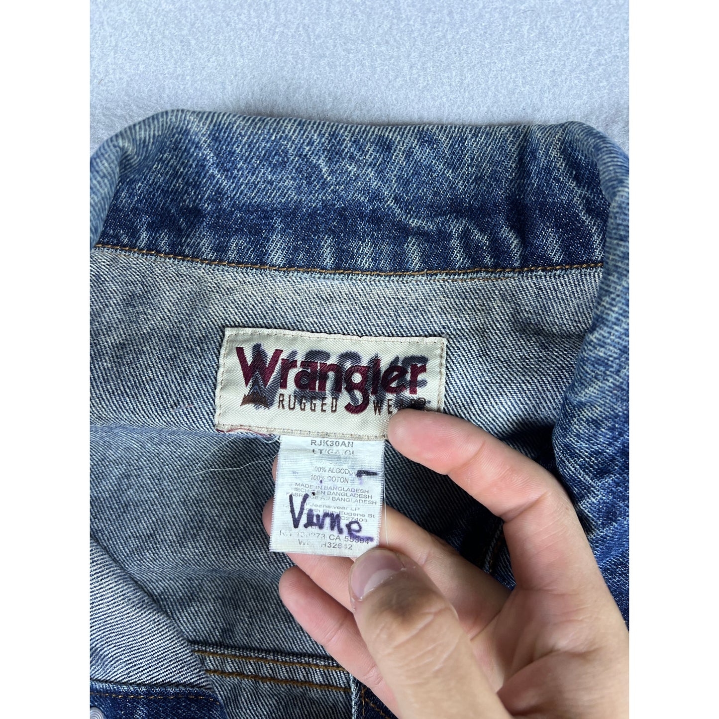 Wrangler Rugged Wear Denim Trucker Jacket - L