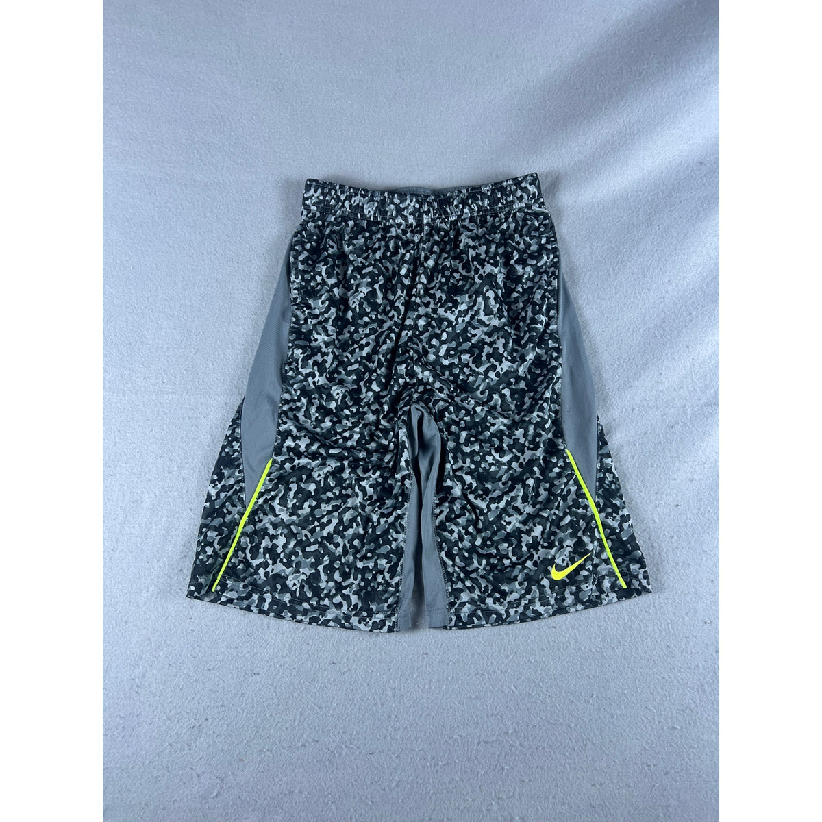Nike Dri-FIT Camo Basketball Shorts Boys - XL