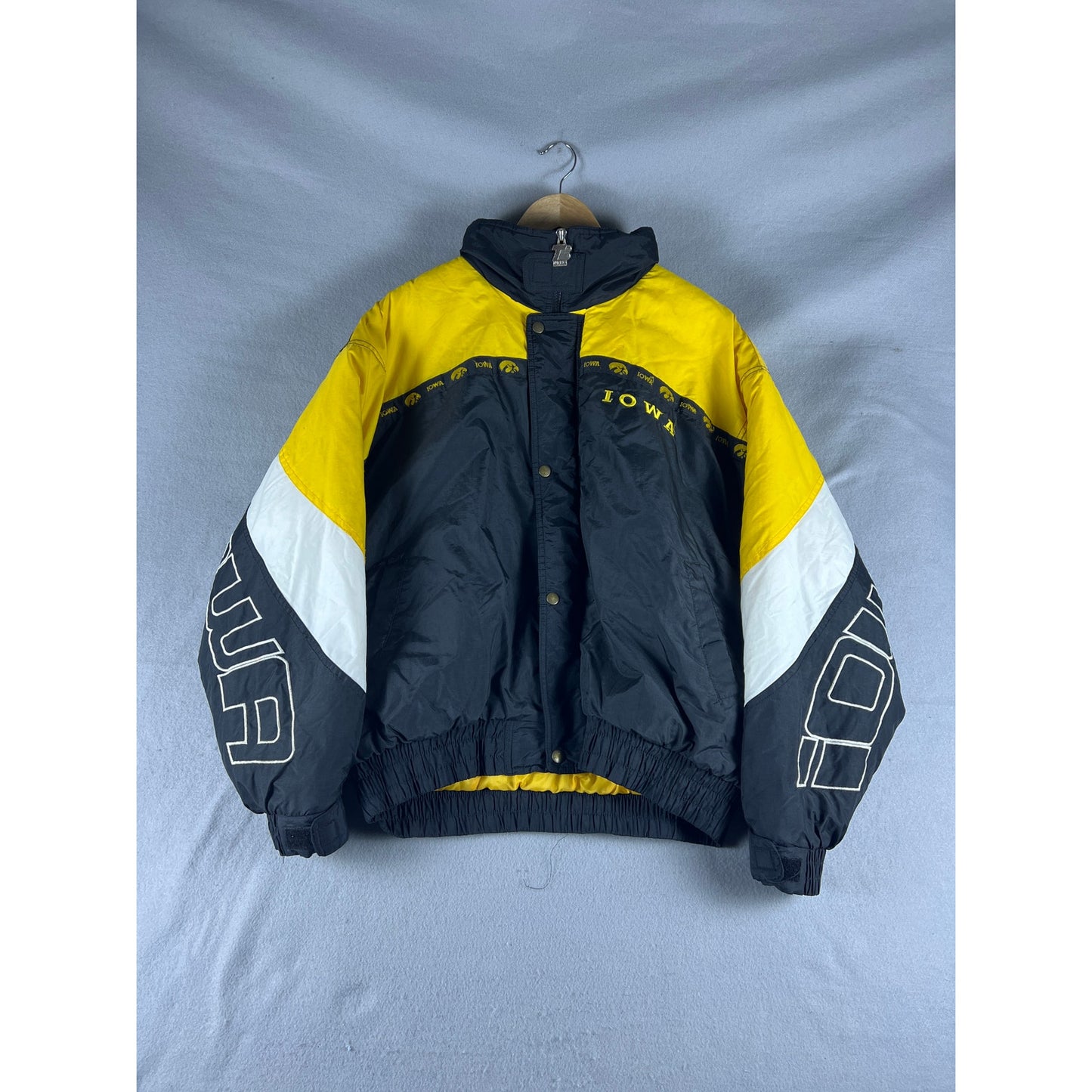 Mens Vintage 90's Iowa Hawkeyes Puffer Coat - L