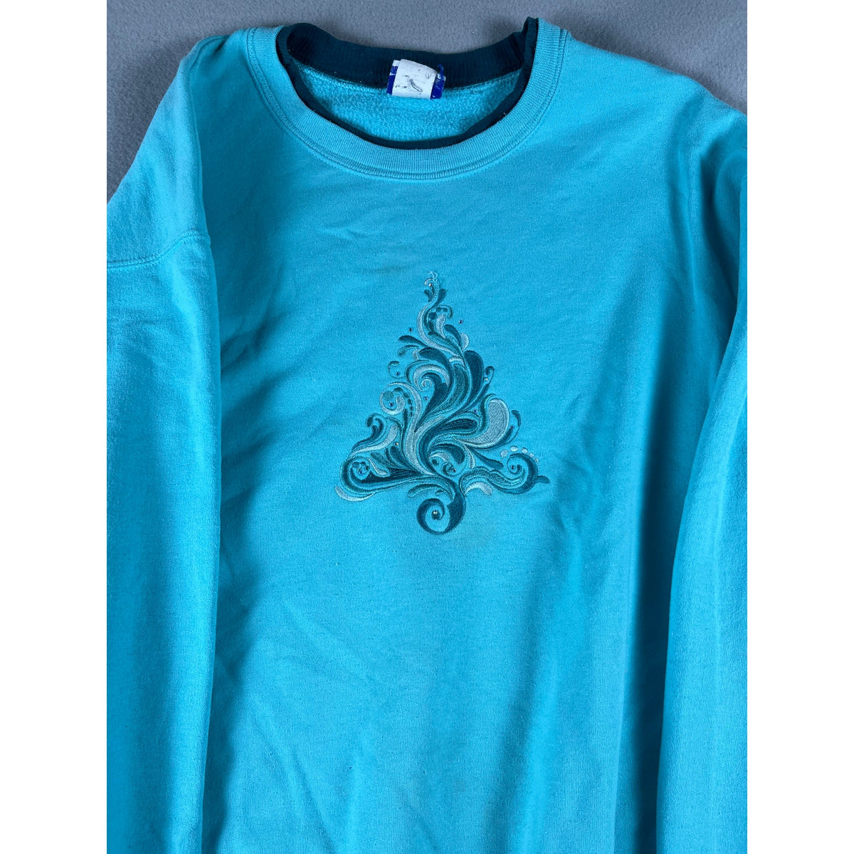 Vintage Christmas Tree Sweatshirt - L