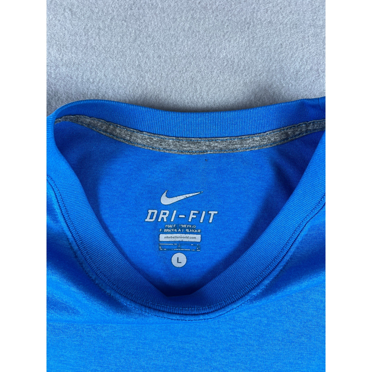 Blue Nike Swoosh T-shirt - L