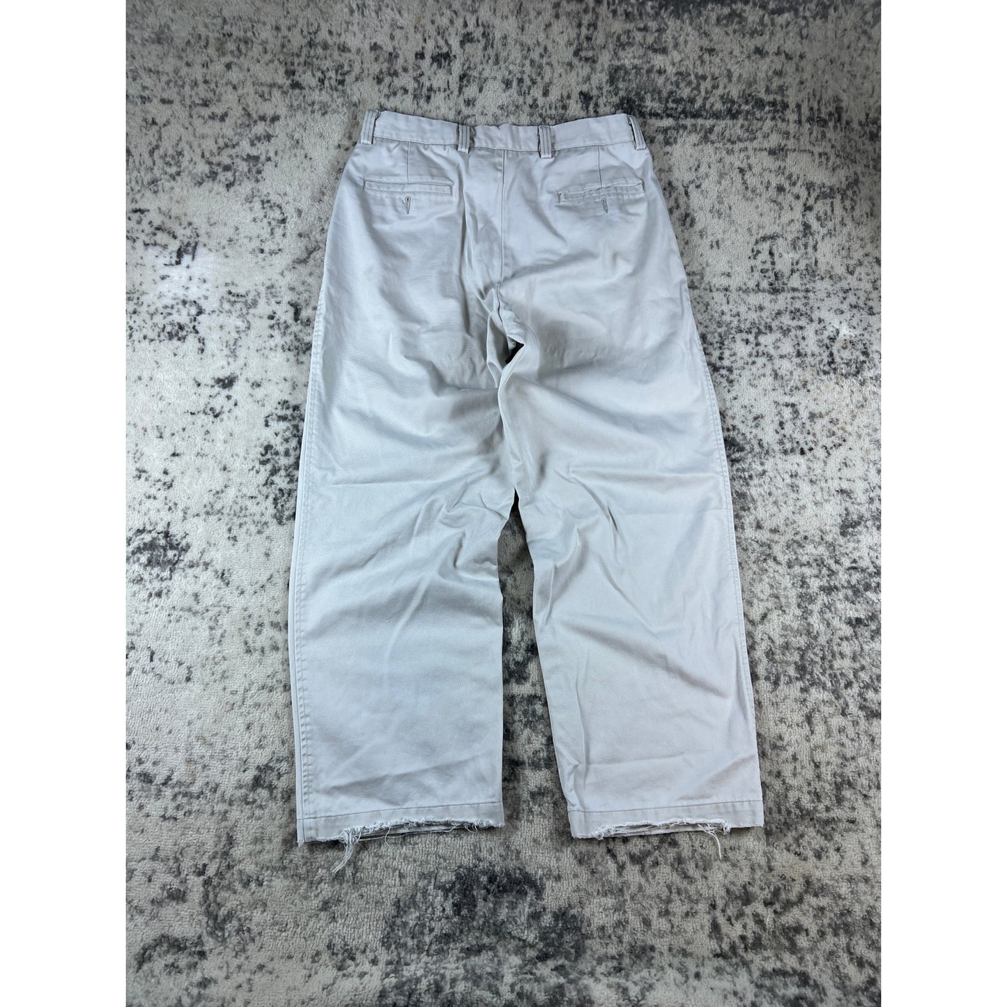 Vintage Cream Dockers Pleated Pants - 32